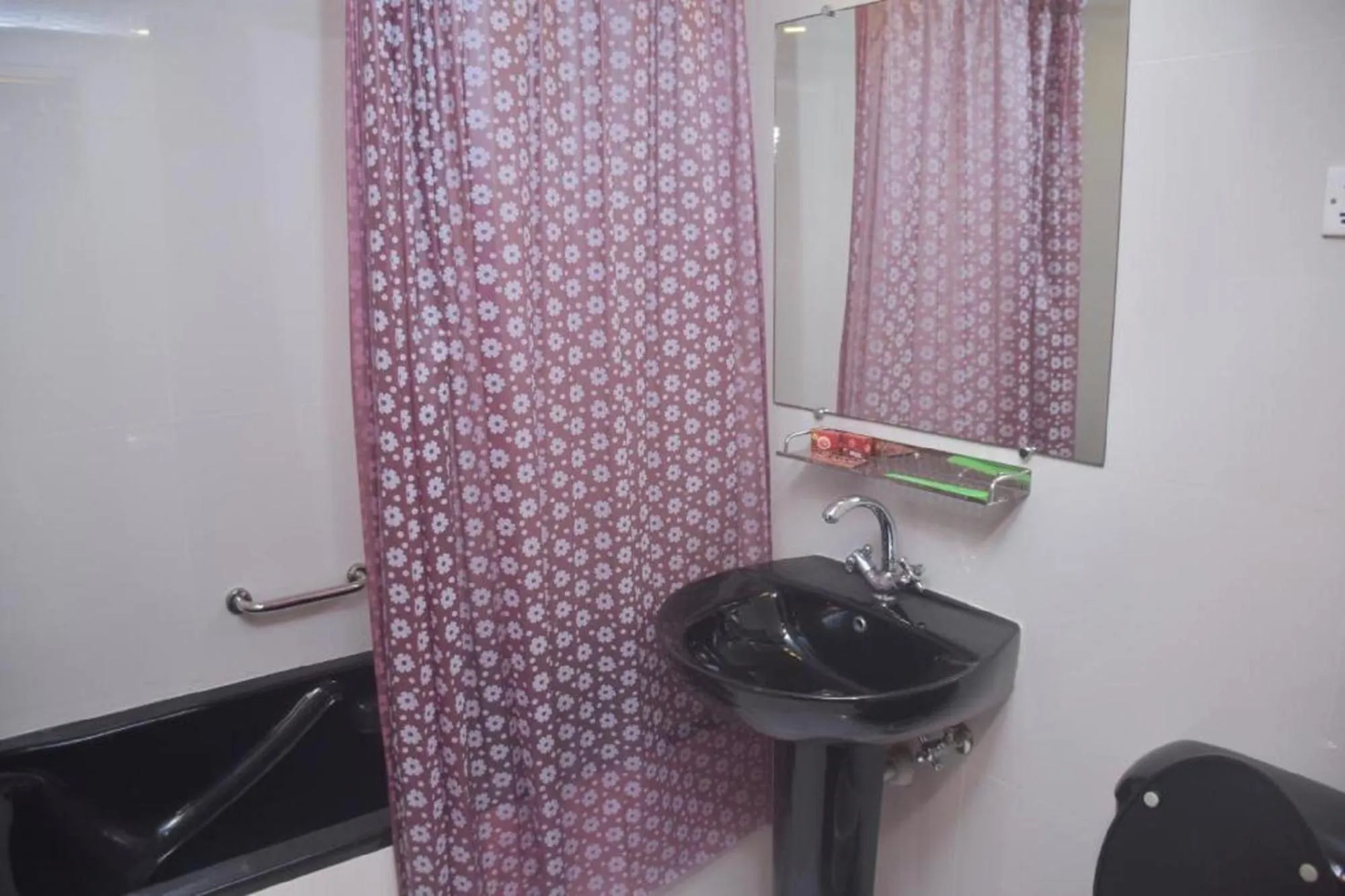 Bathroom in Faran Hotel