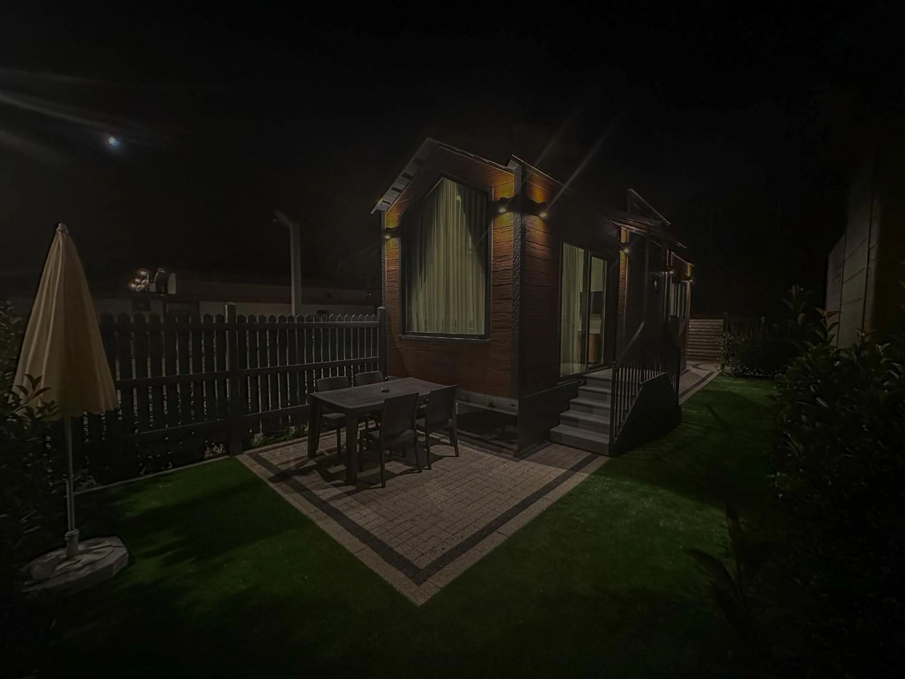 Property building in Baronet Kamping