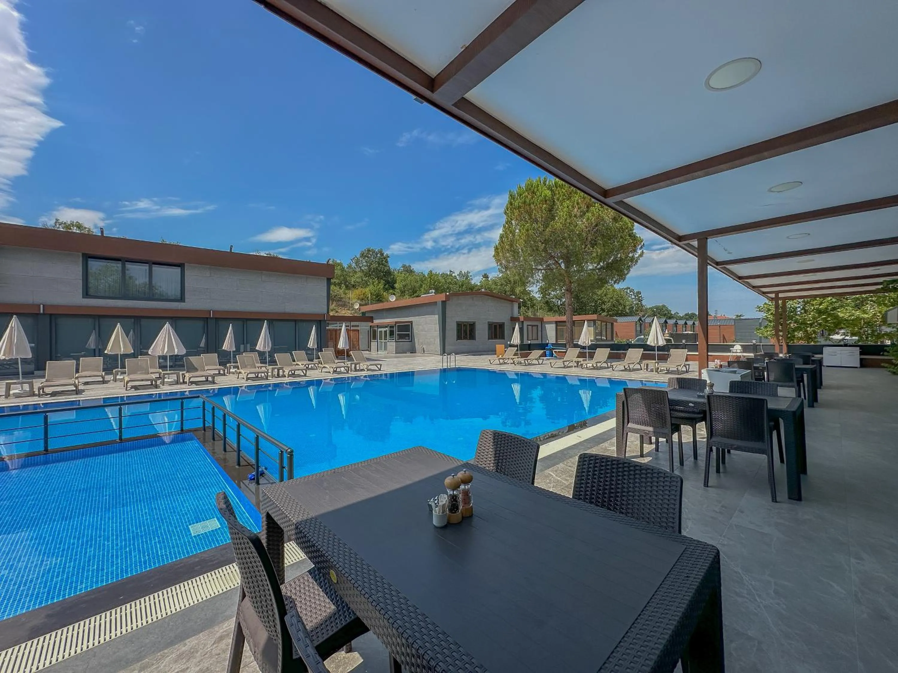 Swimming pool in Baronet Kamping