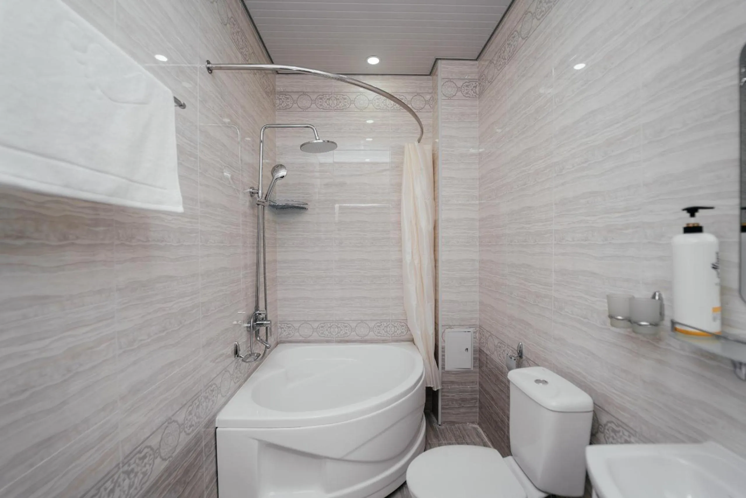 Shower in ZAAL Hotel