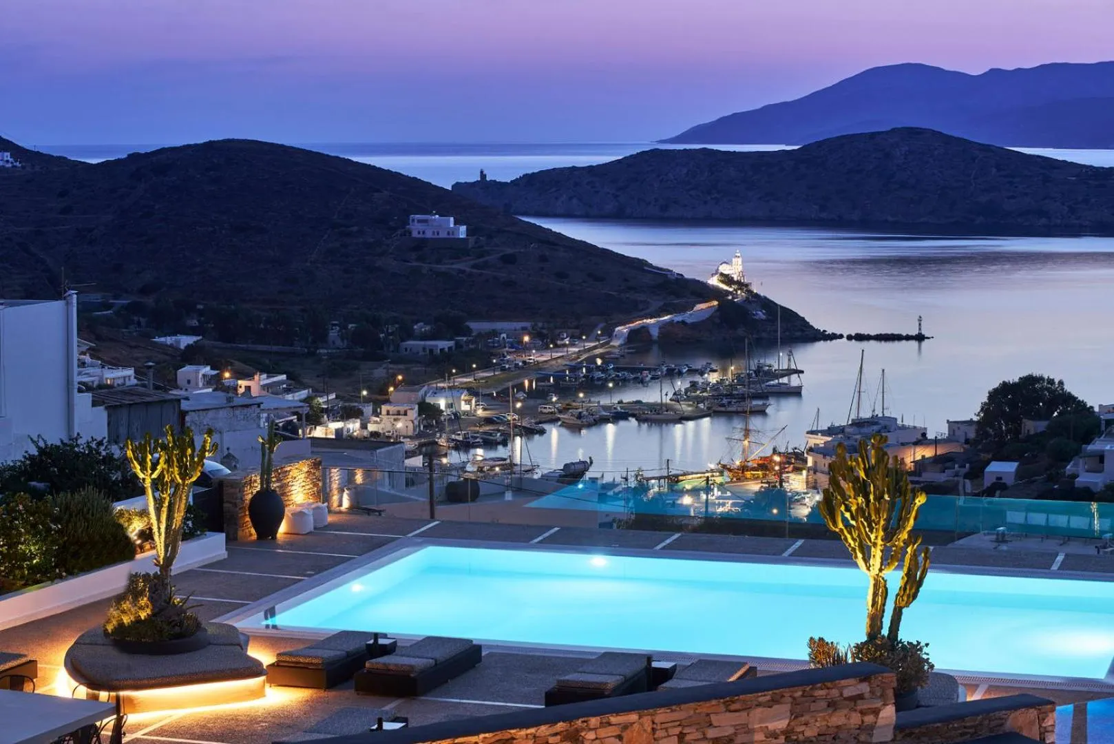 Property building in Liostasi