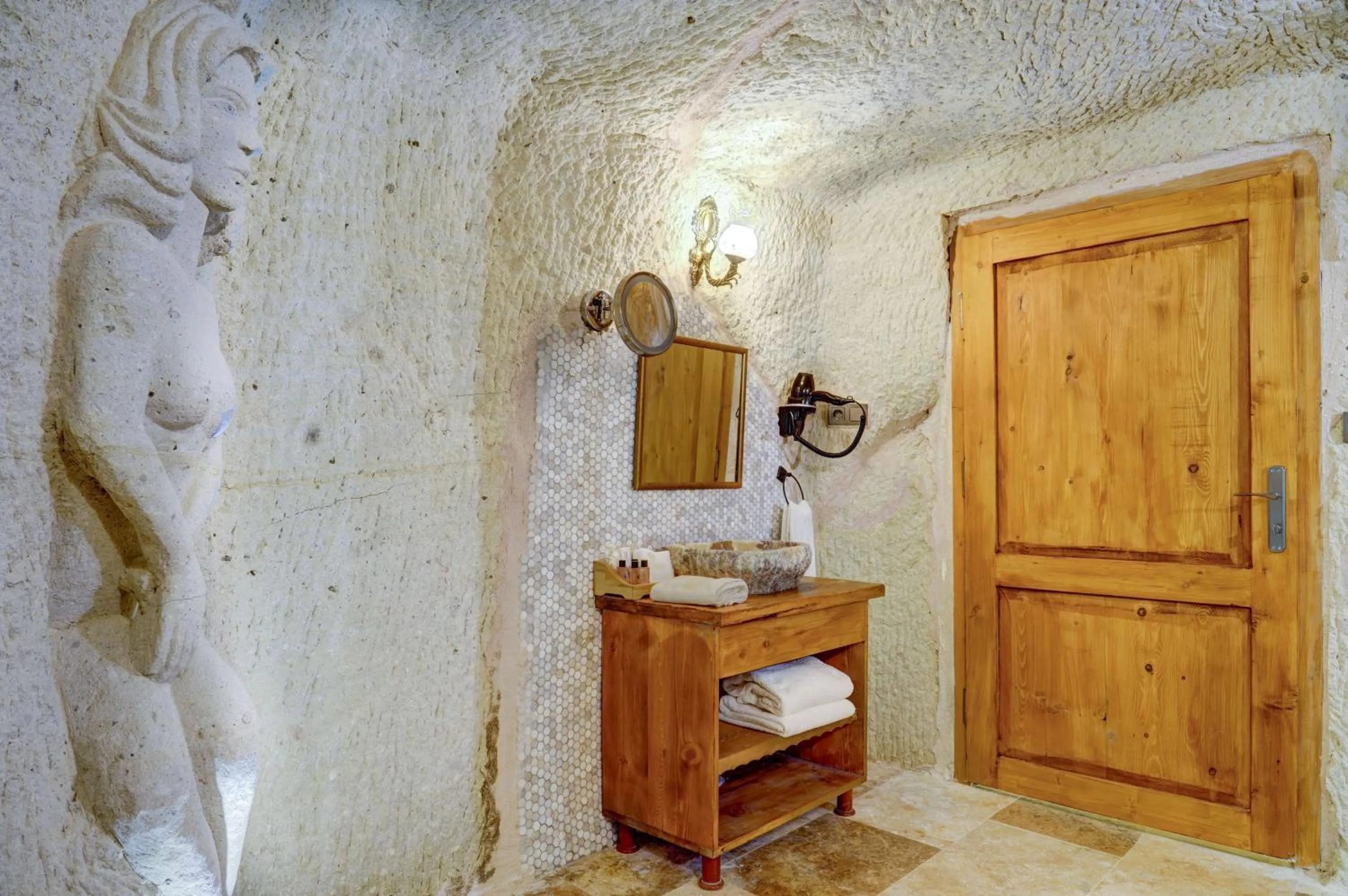 Bathroom in Marbay Cave Cappadocia