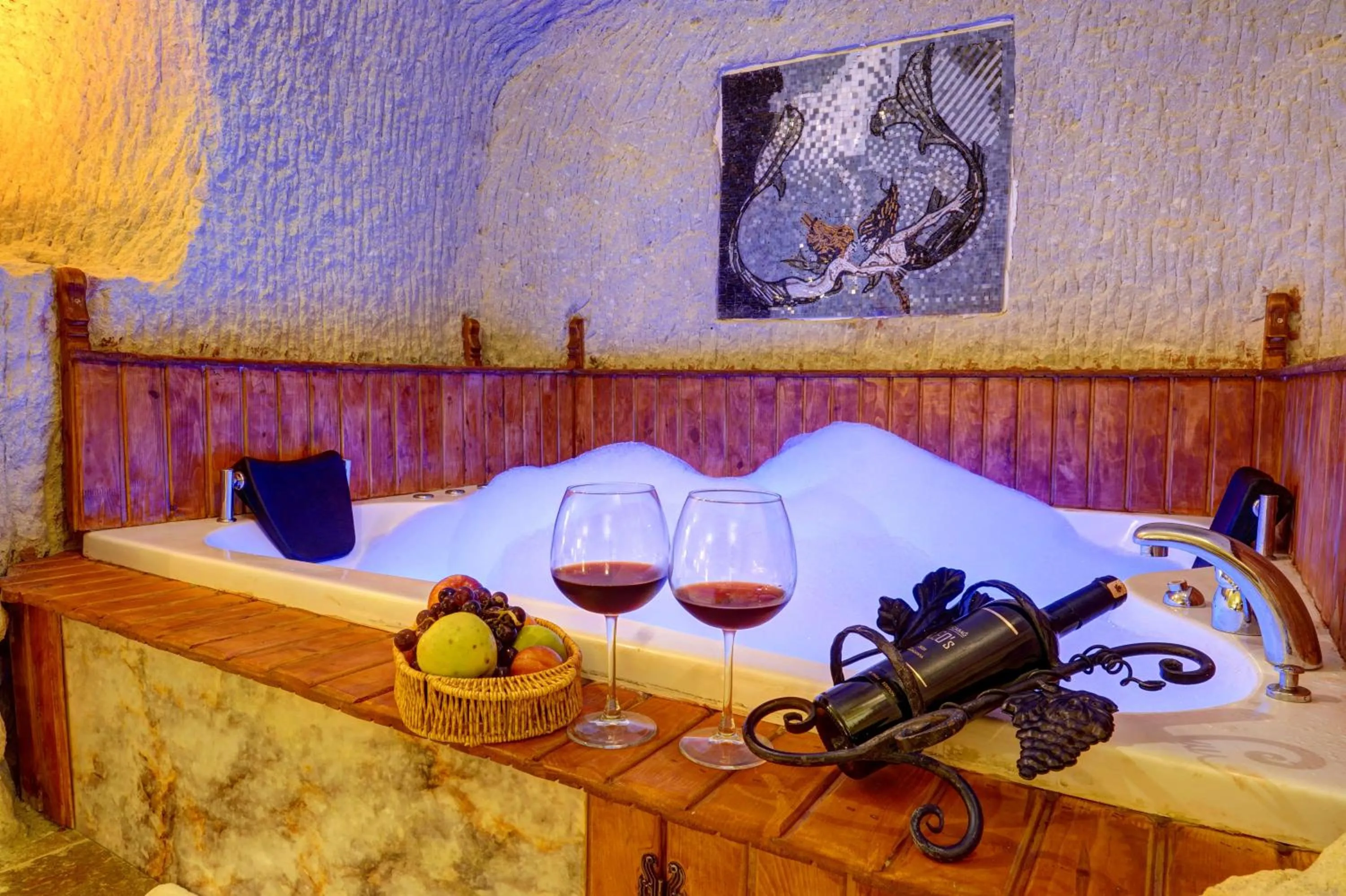 Hot Tub in Marbay Cave Cappadocia