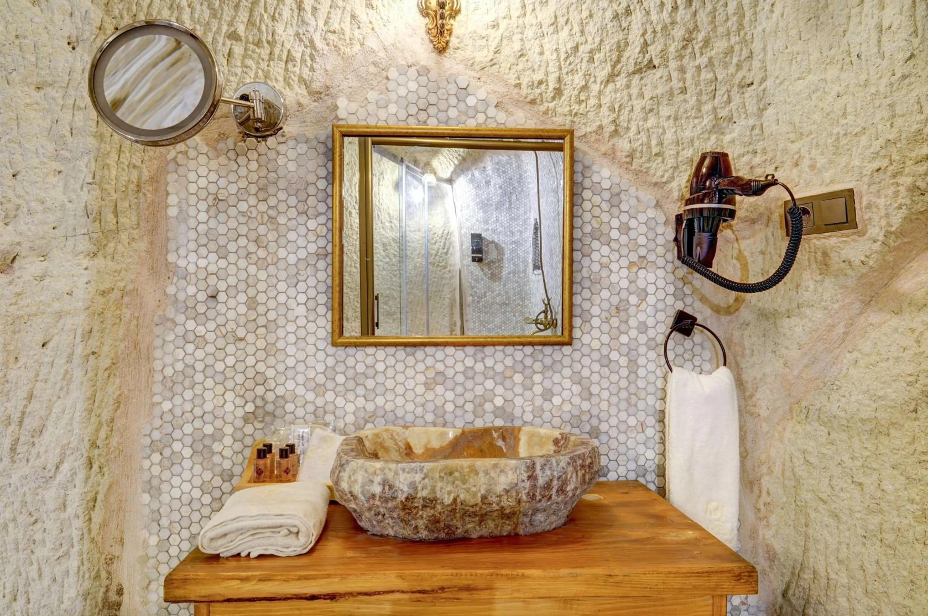 Bathroom in Marbay Cave Cappadocia