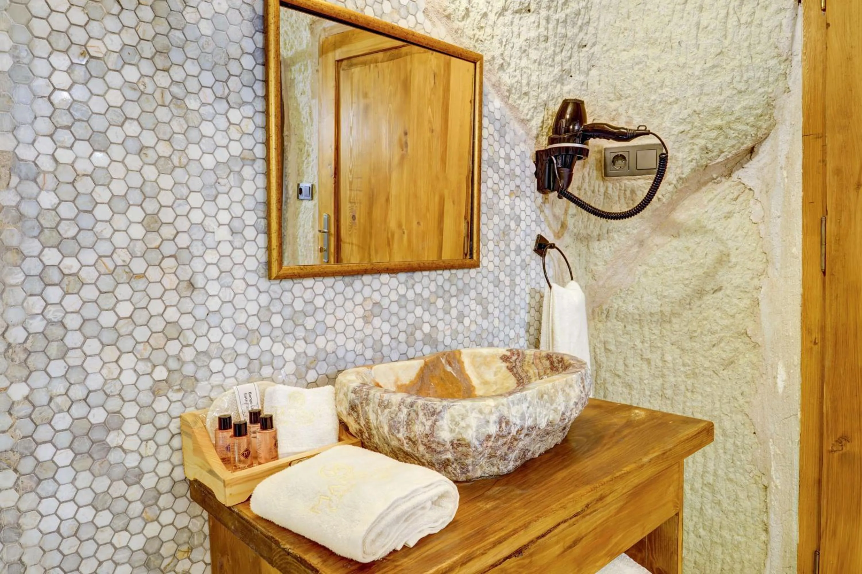 Bathroom in Marbay Cave Cappadocia