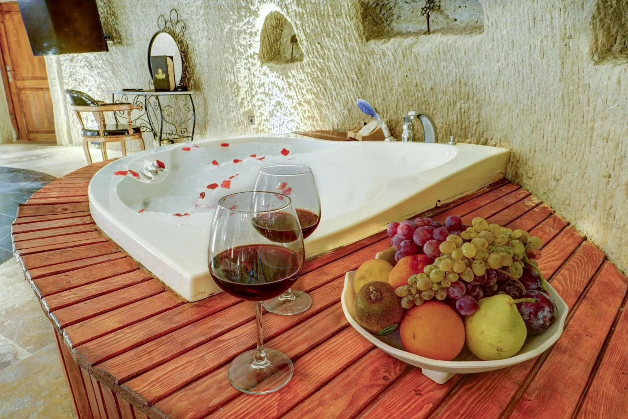 Hot Tub in Marbay Cave Cappadocia