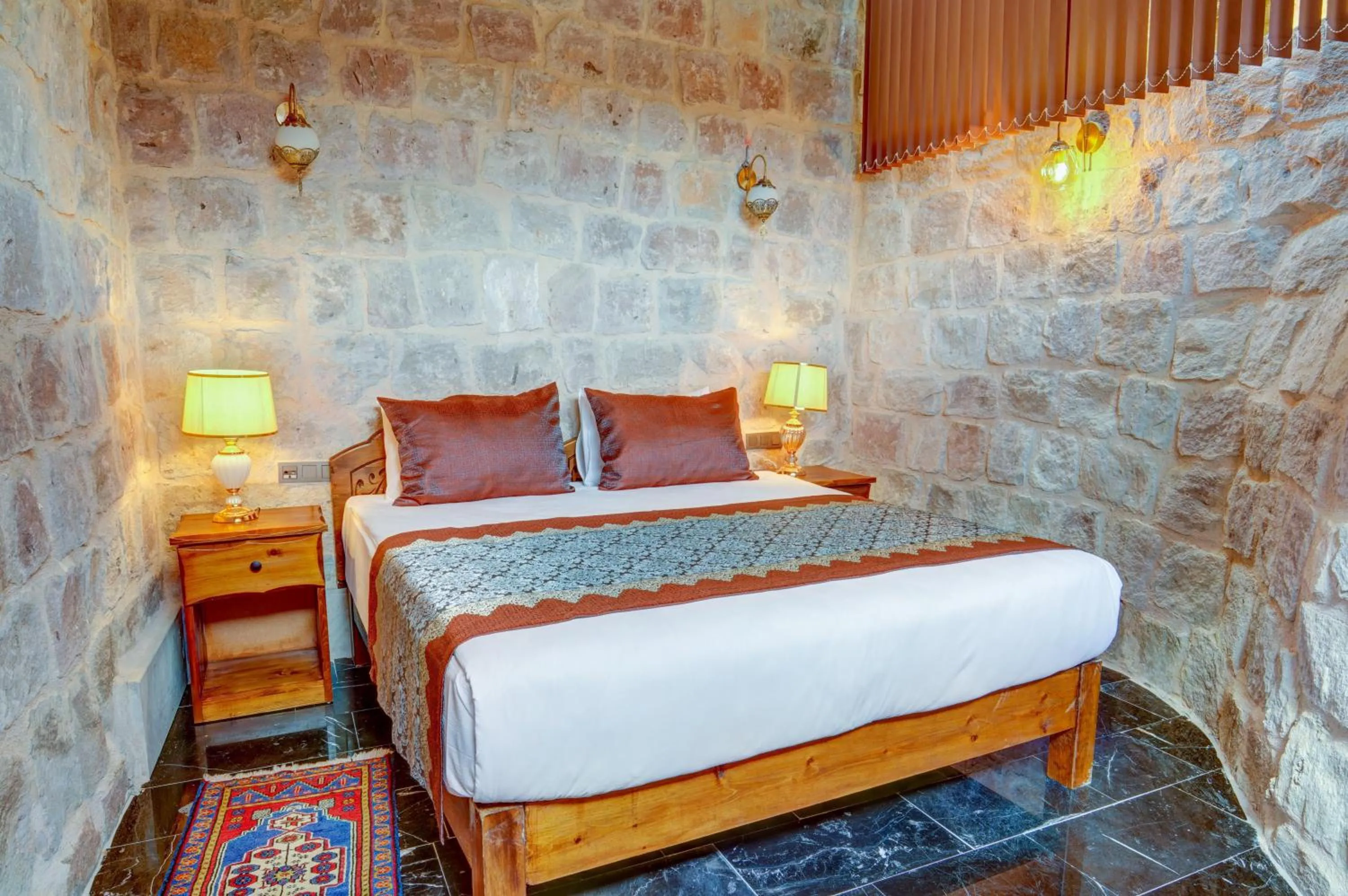 Bedroom, Bed in Marbay Cave Cappadocia