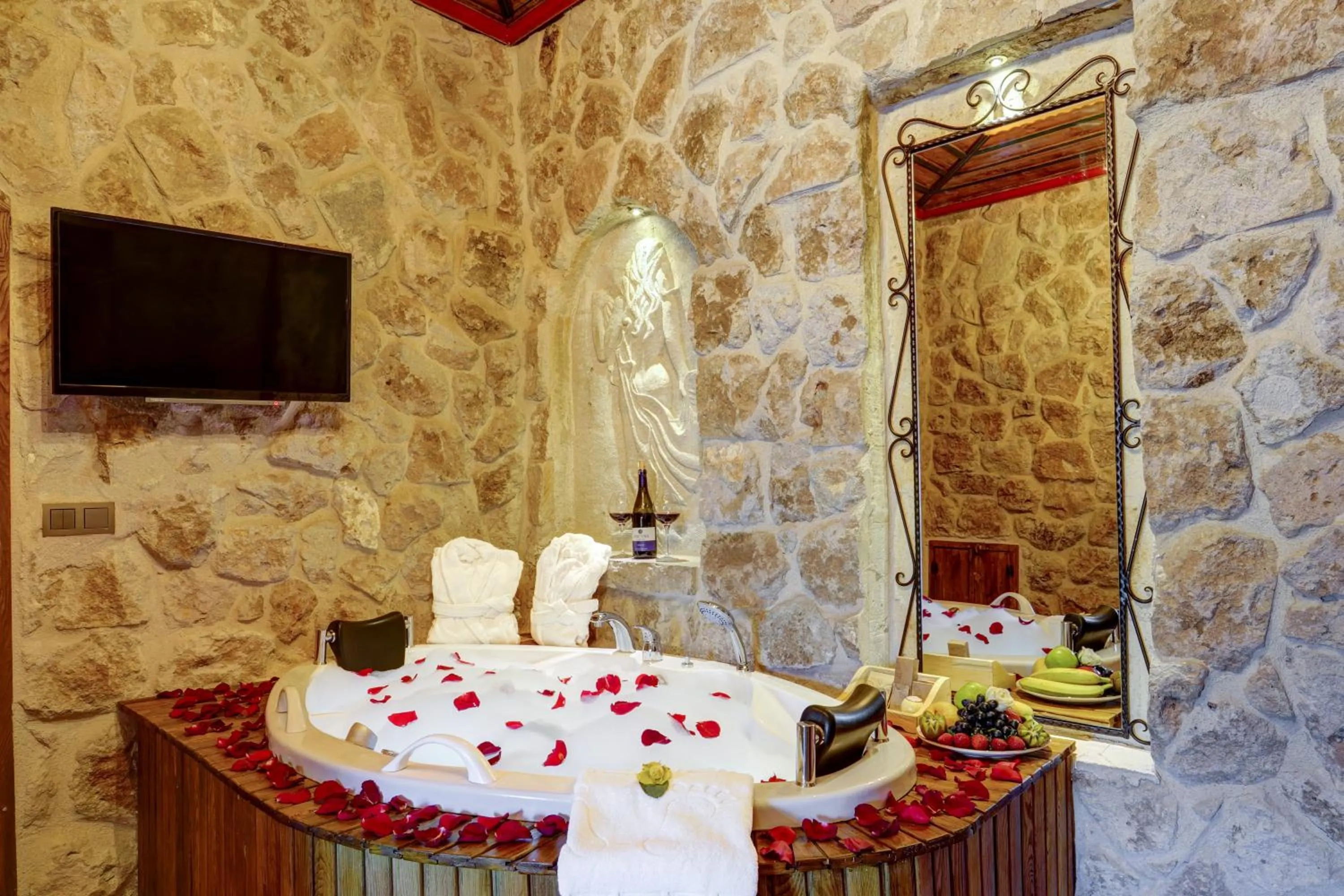 Bathroom in Marbay Cave Cappadocia