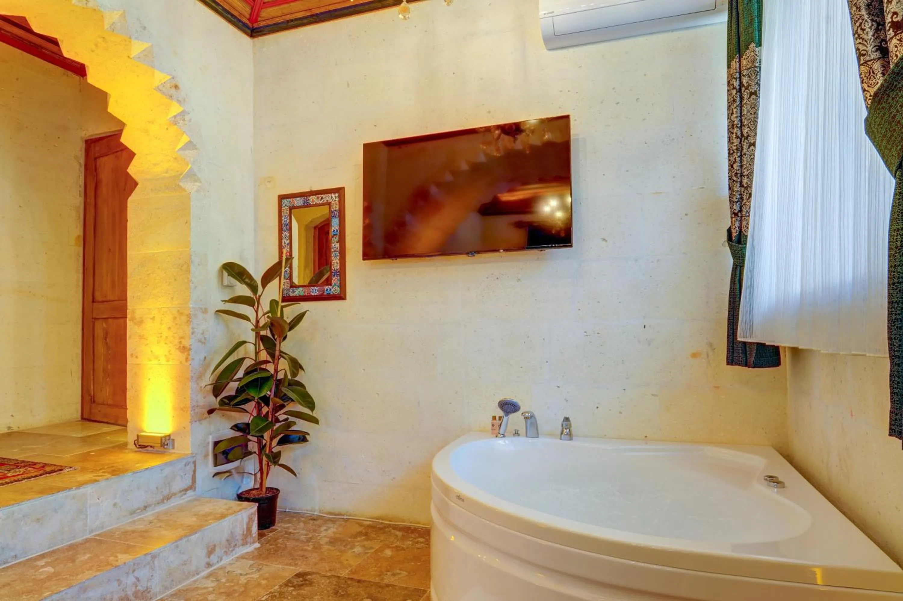 Hot Tub in Marbay Cave Cappadocia