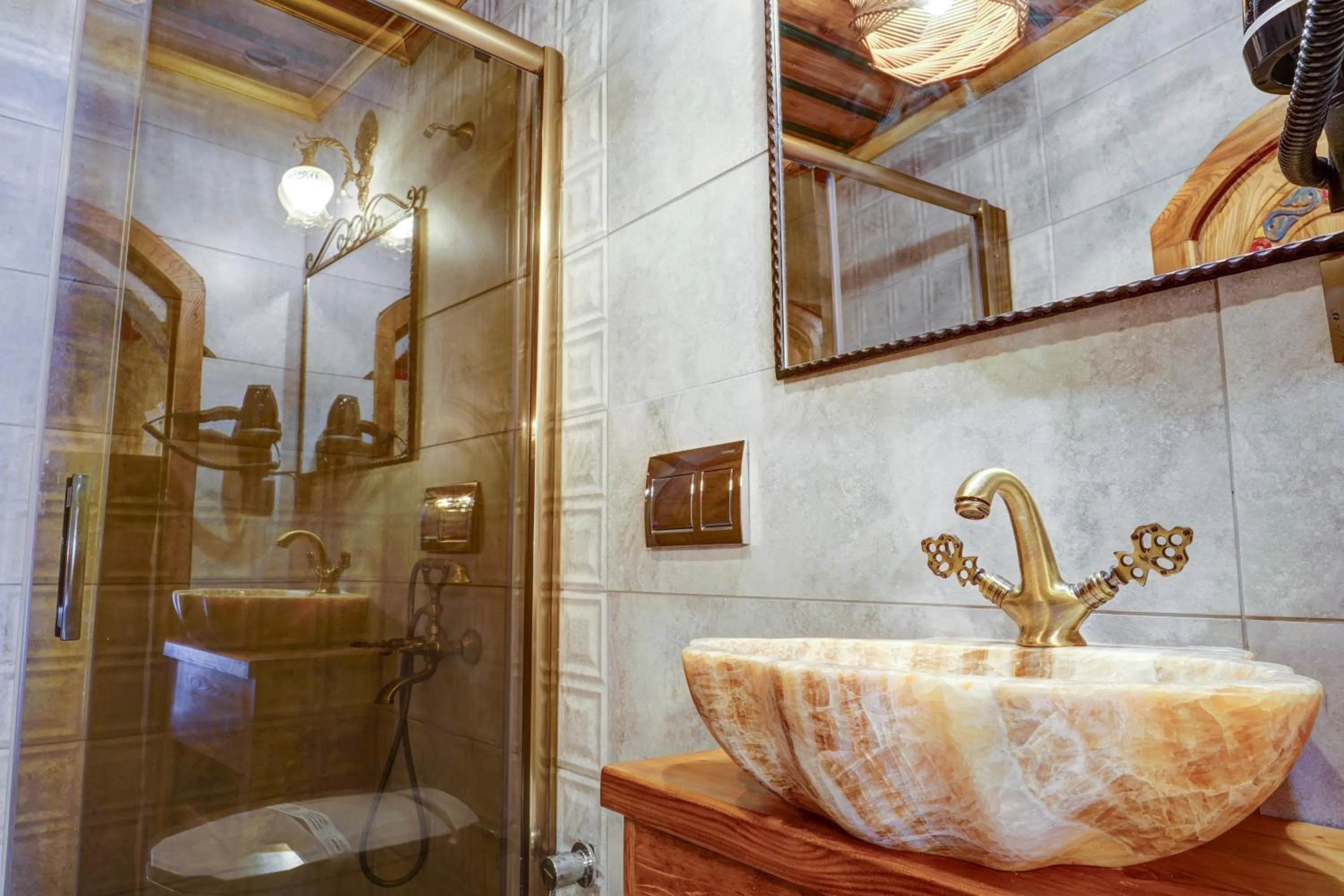 Shower in Marbay Cave Cappadocia