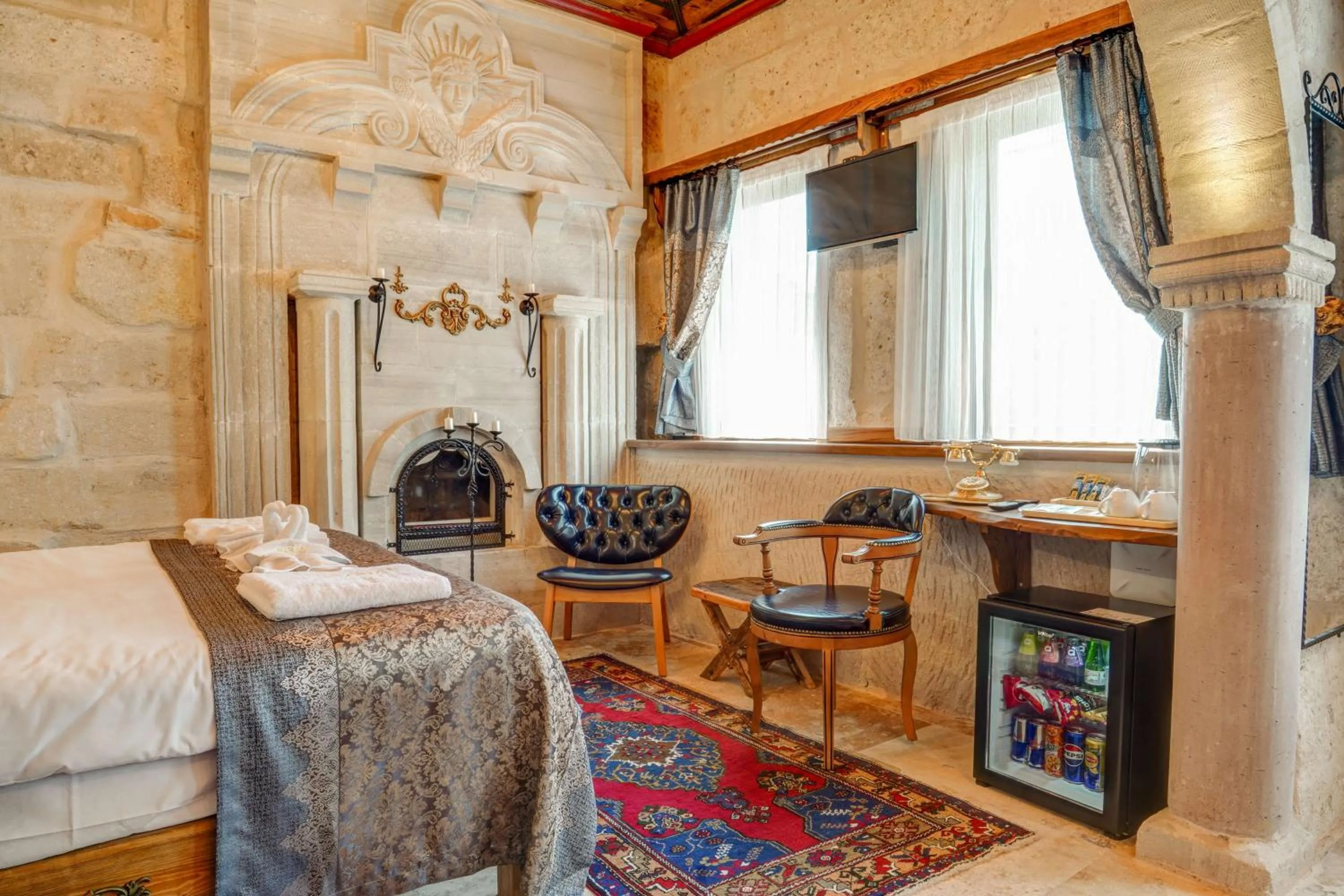 Photo of the whole room, Bed in Marbay Cave Cappadocia