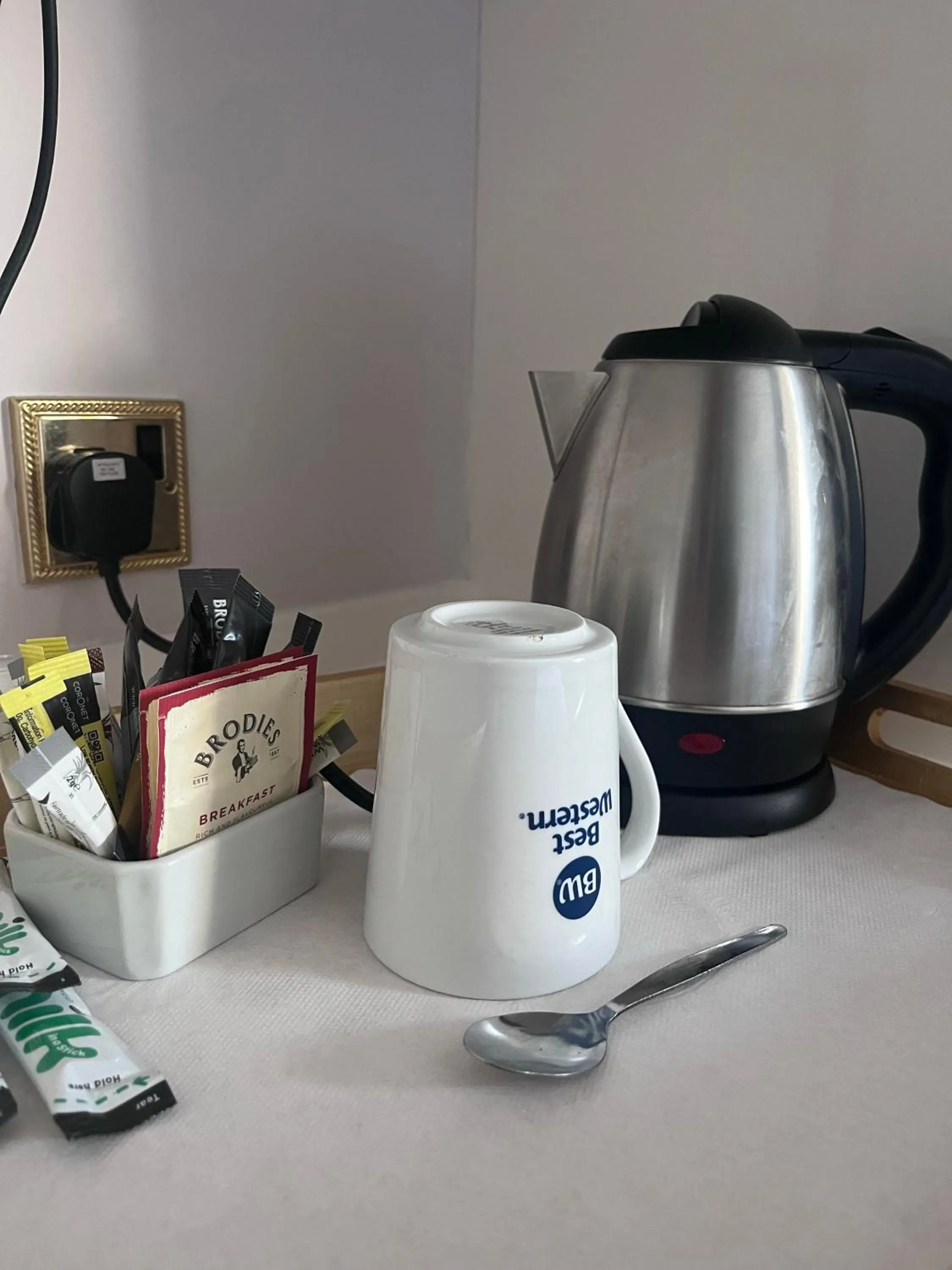 Coffee/tea facilities in Best Western Abbots Barton Hotel