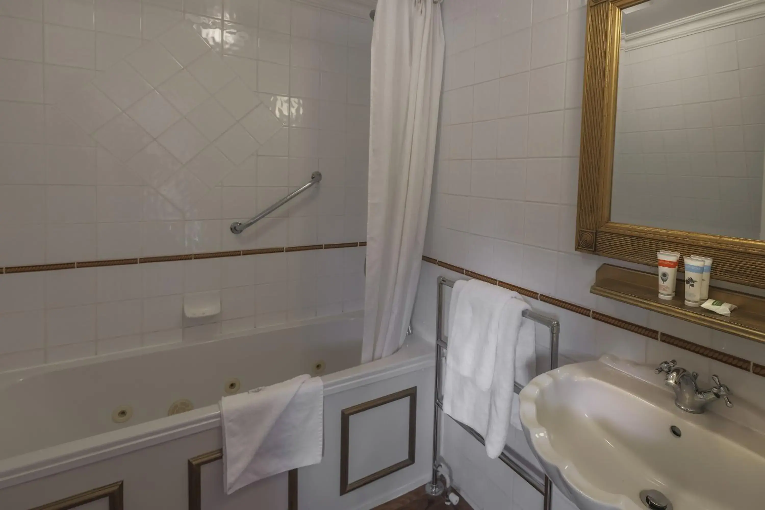 Family Room in Best Western Abbots Barton Hotel Family Room in Best Western Abbots Barton Hotel