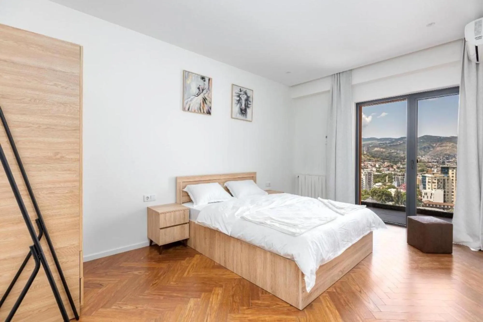 Photo of the whole room, Bed in SoTa Metekhi Hotel