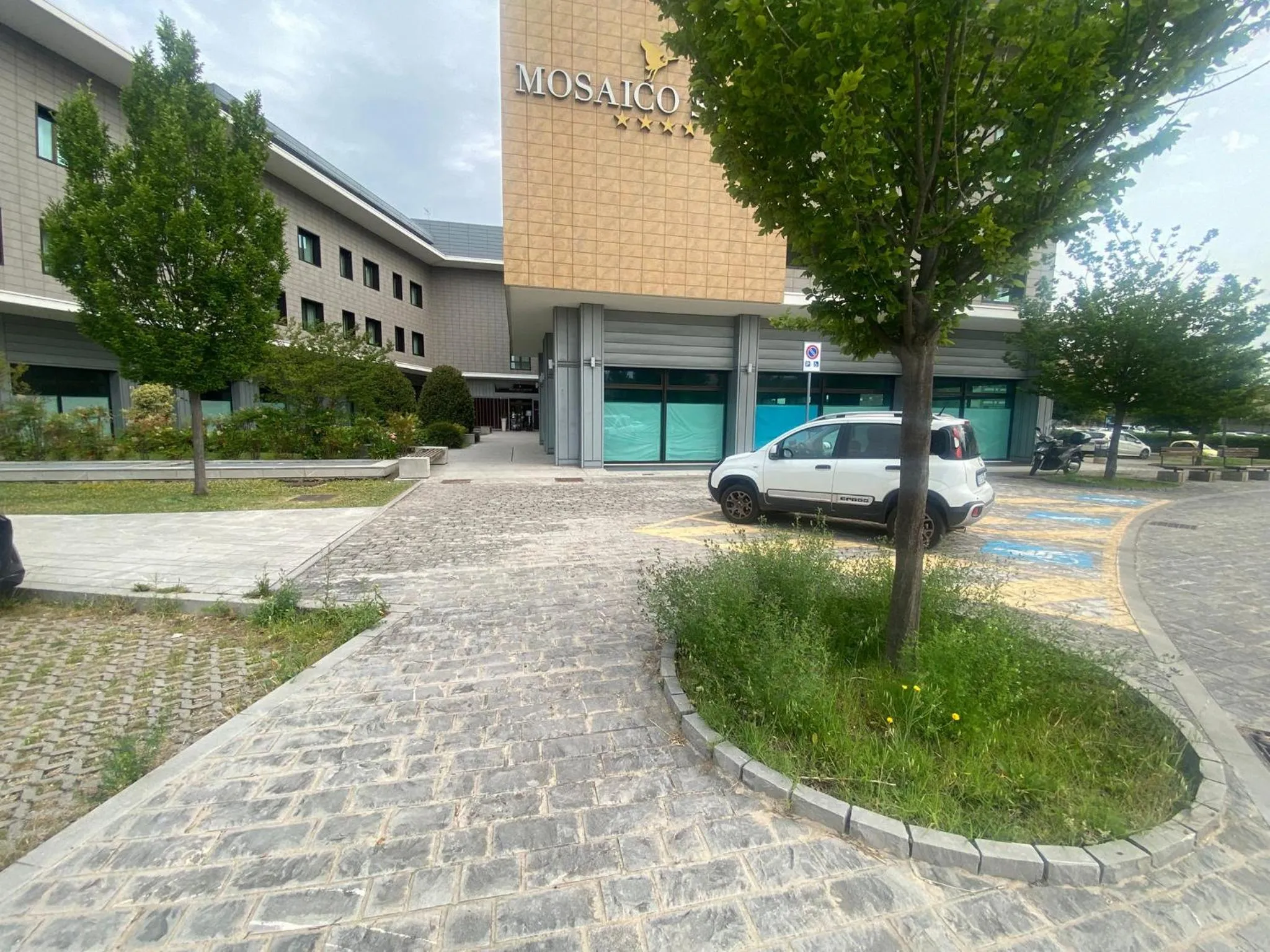 Parking in Mosaico Suite