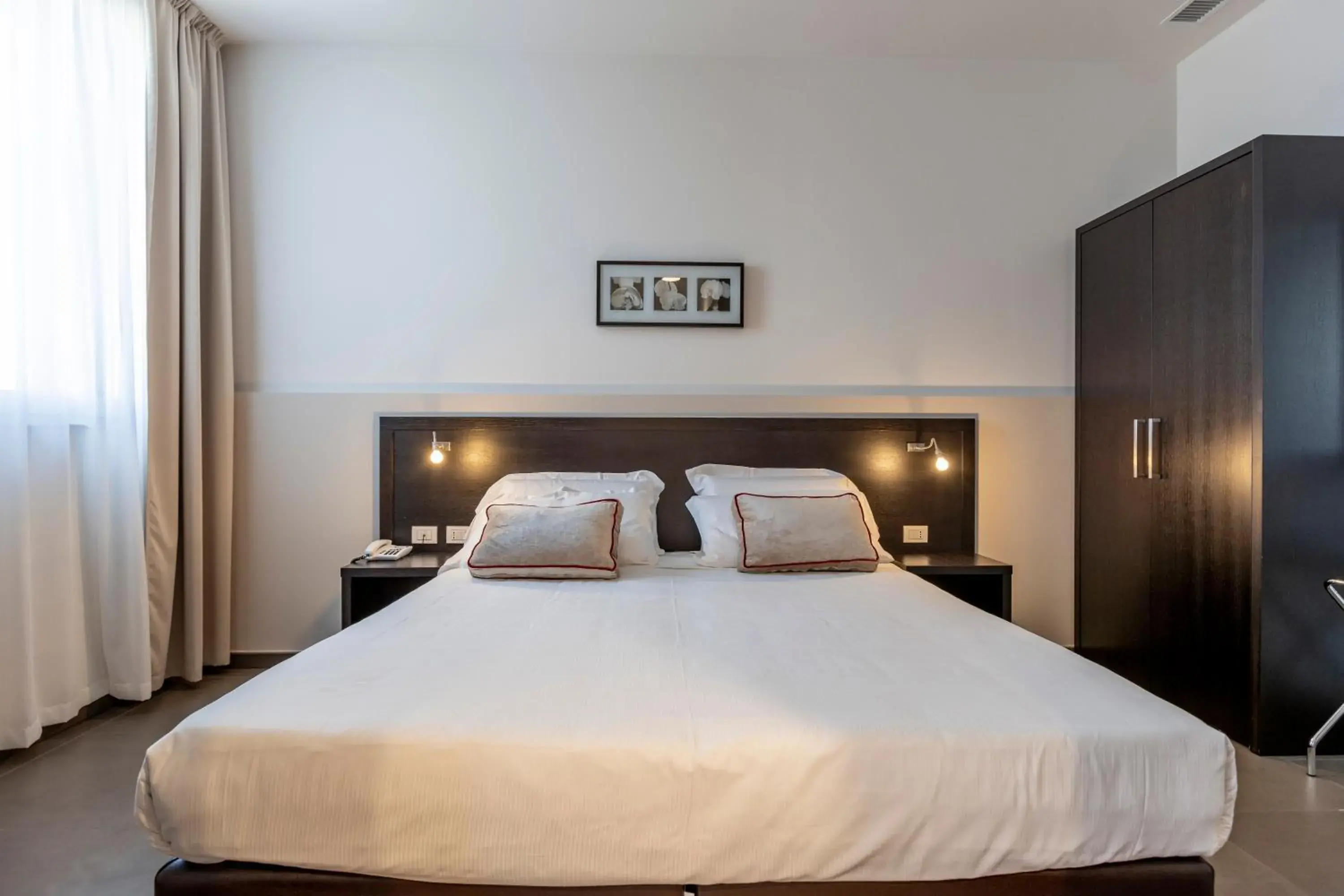 Large Double or Twin Room in Mosaico Suite Large Double or Twin Room in Mosaico Suite