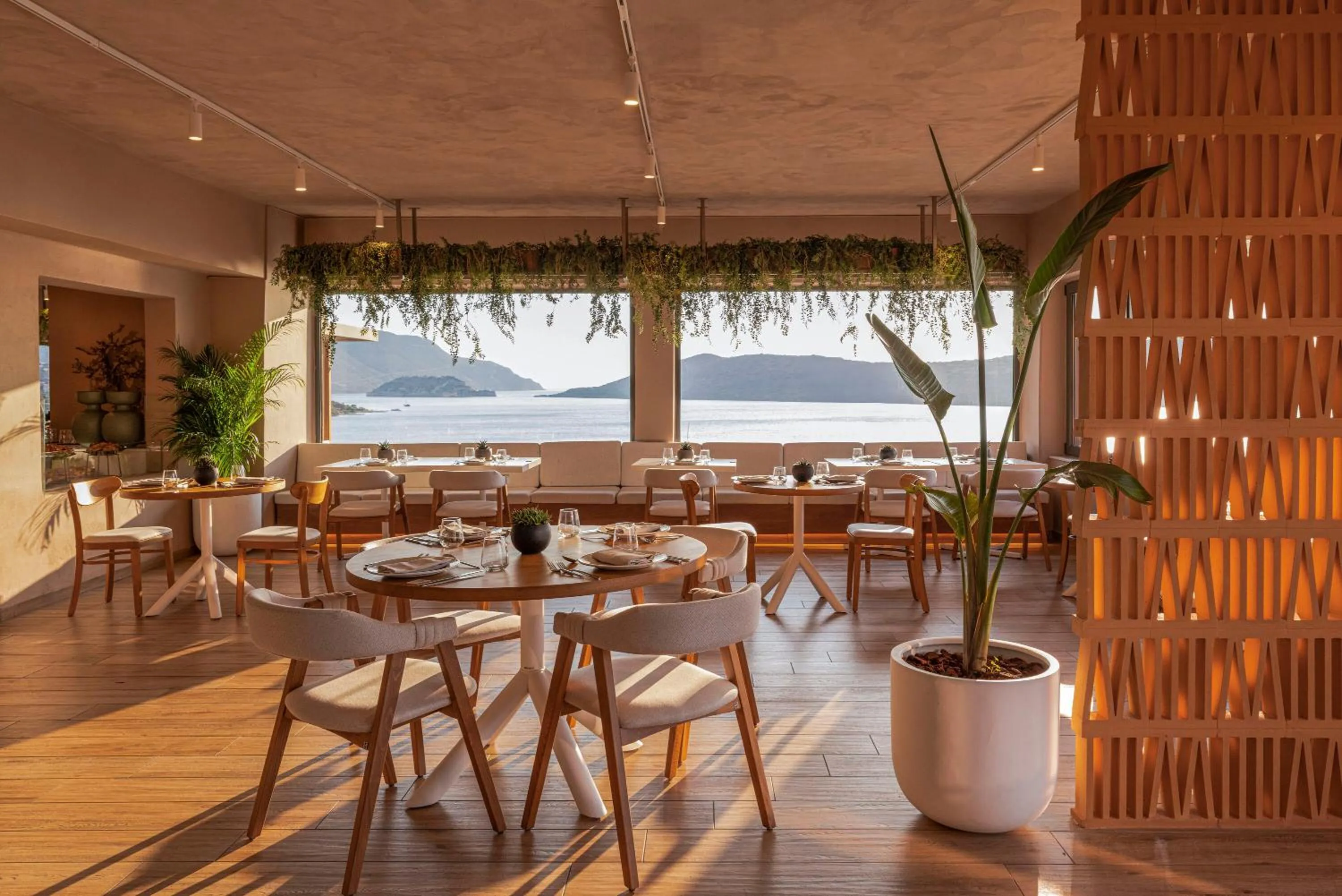 Restaurant/places to eat in Domes Aulus Elounda, Adults only, Curio Collection by Hilton