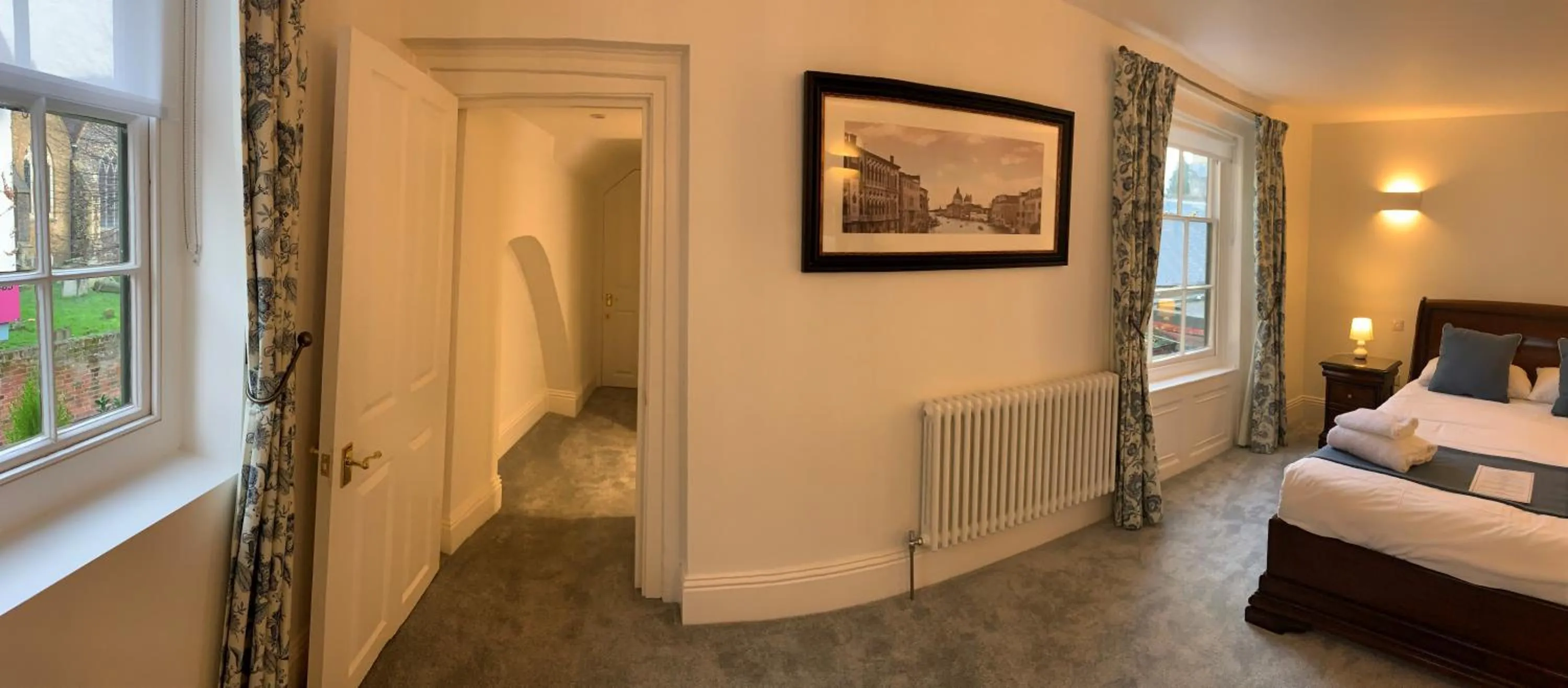 Bedroom, Bed in Pilgrims Hotel