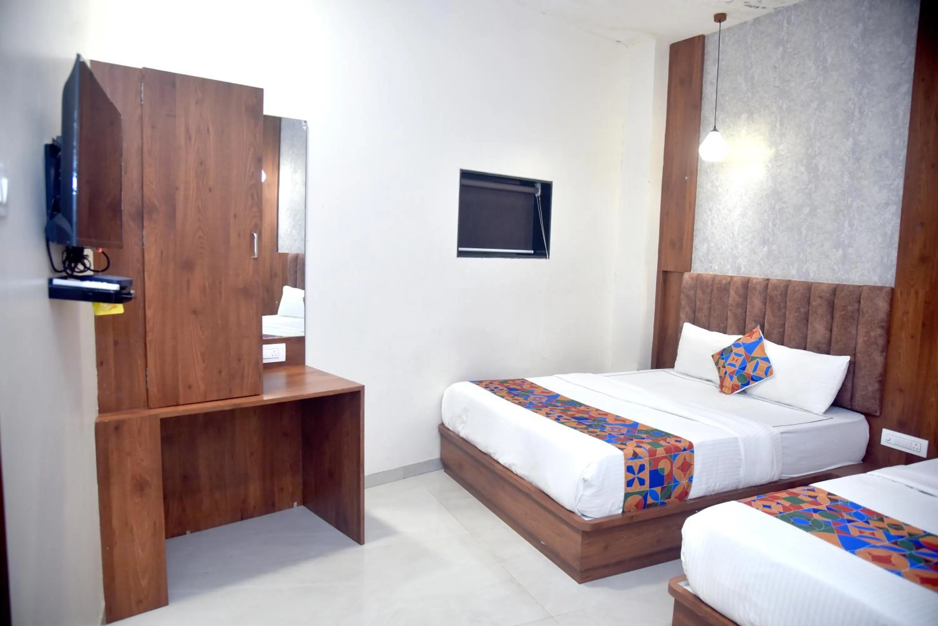 Bedroom, Bed in Hotel Pride Inn