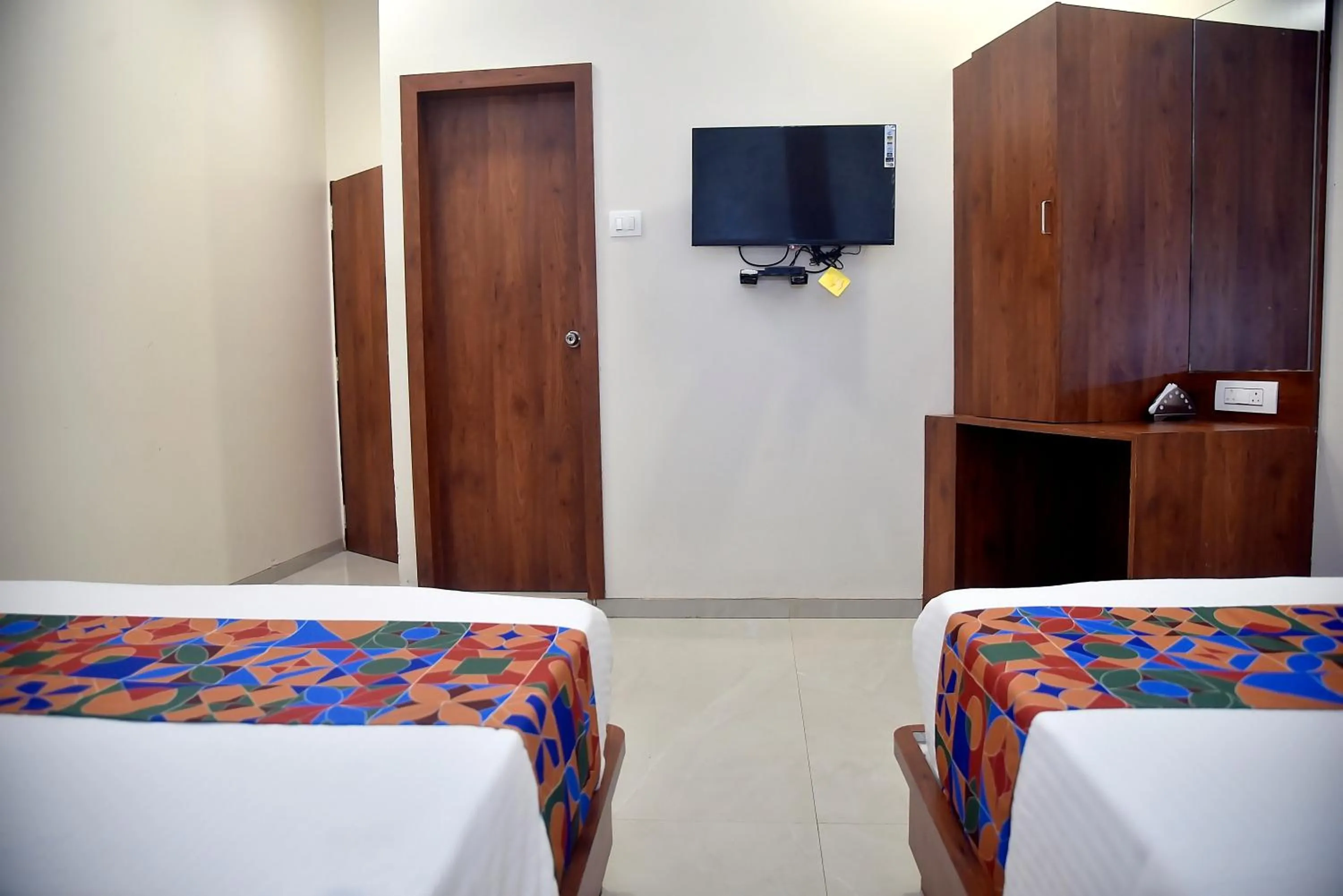 TV and multimedia, Bed in Hotel Pride Inn