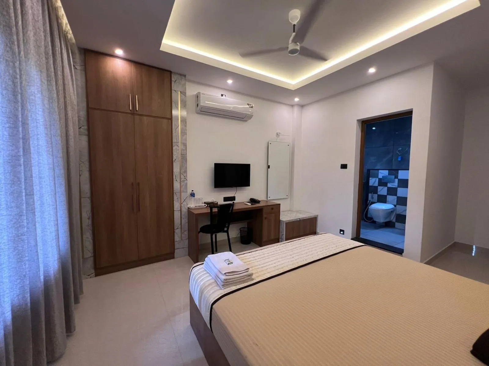 Bed in Royale Revera