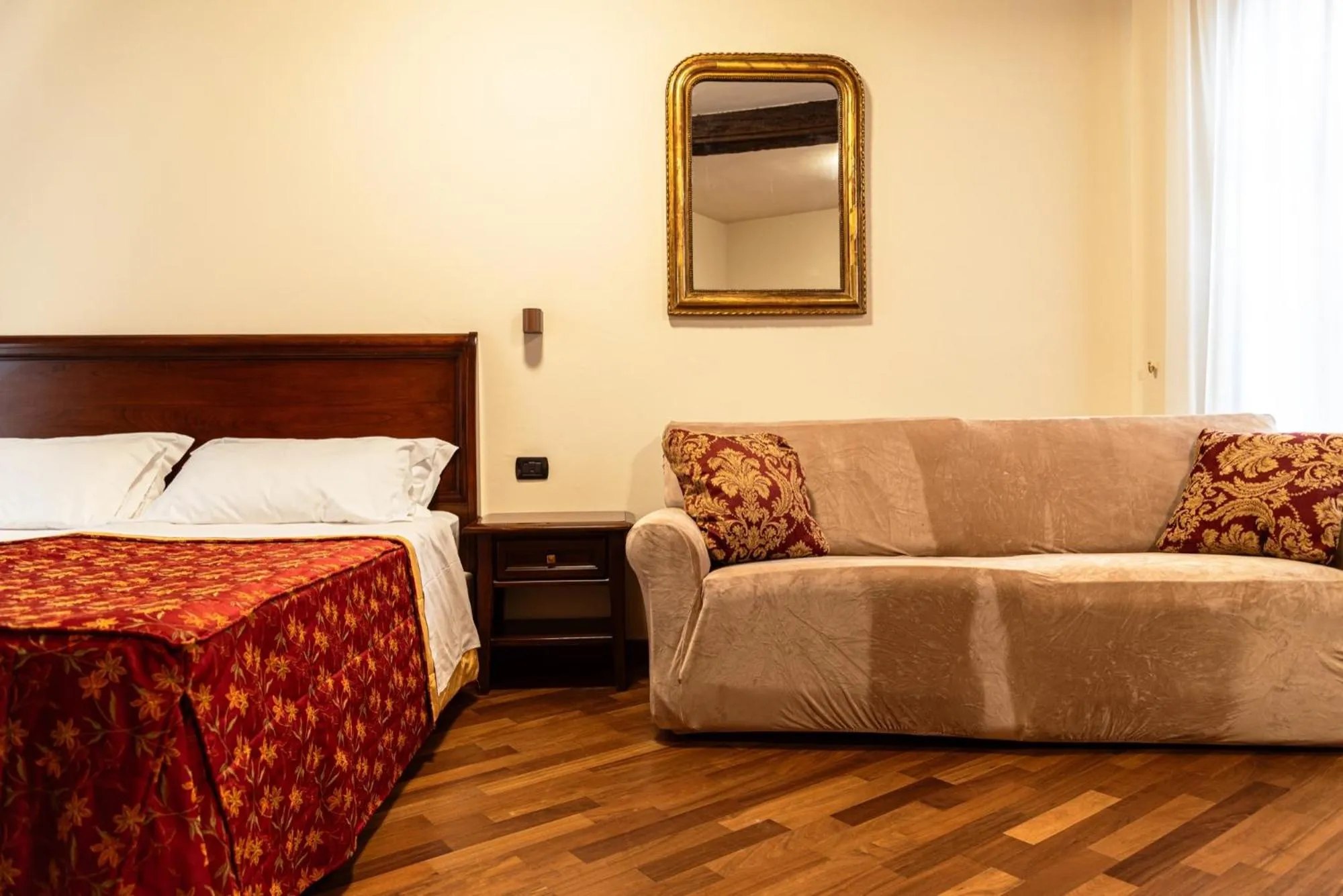 Photo of the whole room, Bed in Dimora San Secondo