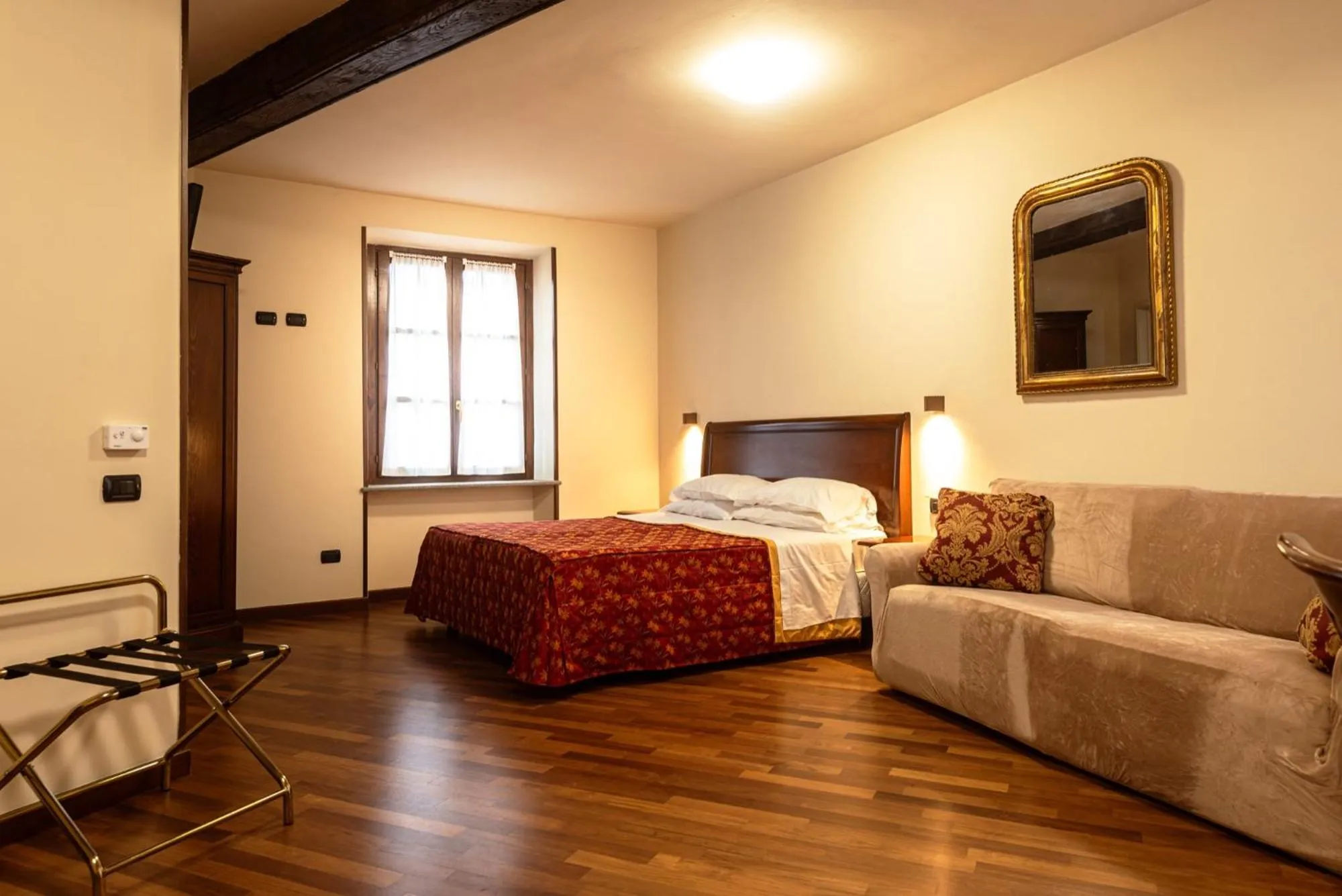 Photo of the whole room, Bed in Dimora San Secondo