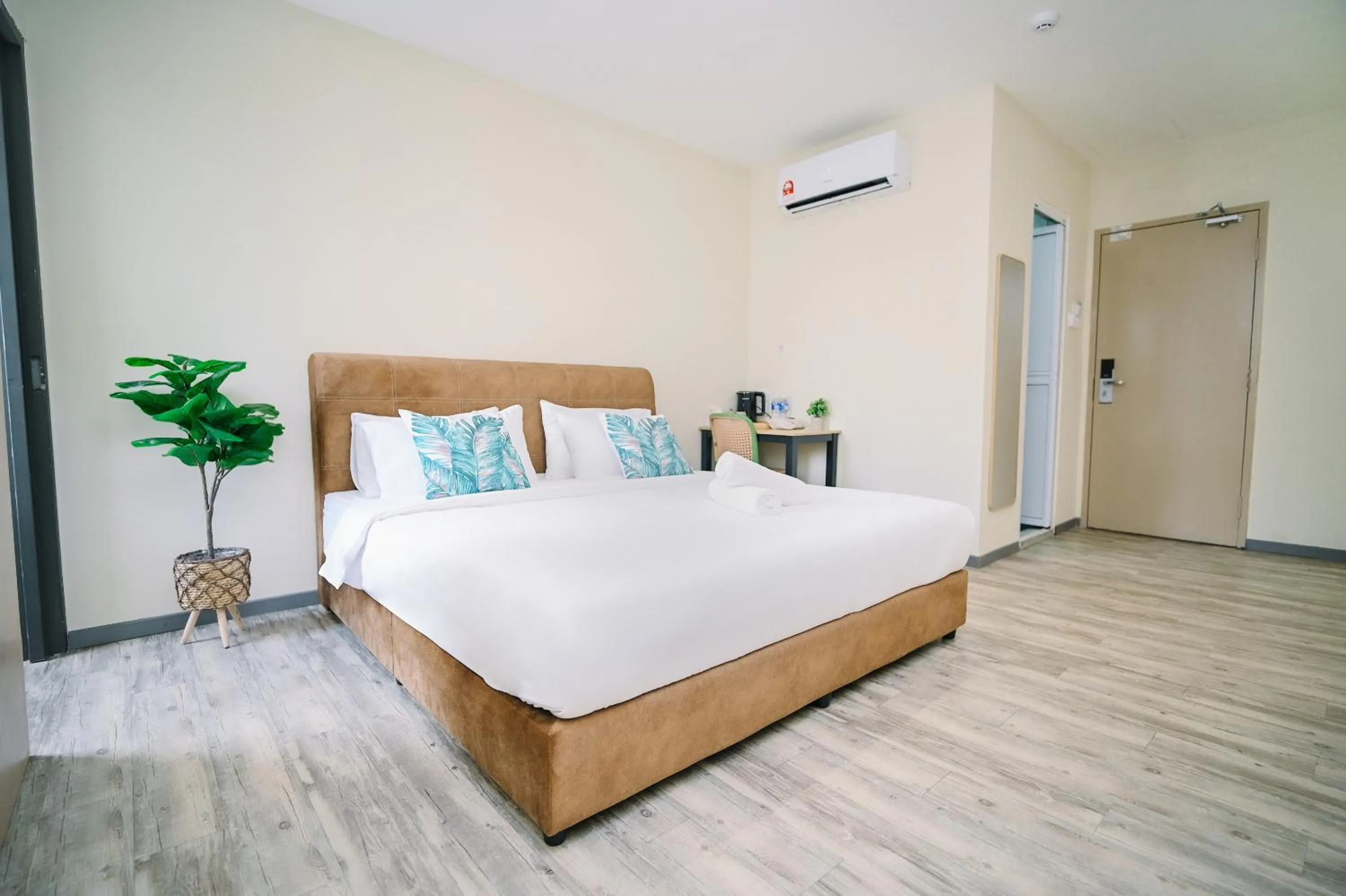 Bed in Swing & Pillows - Putrajaya Selangor