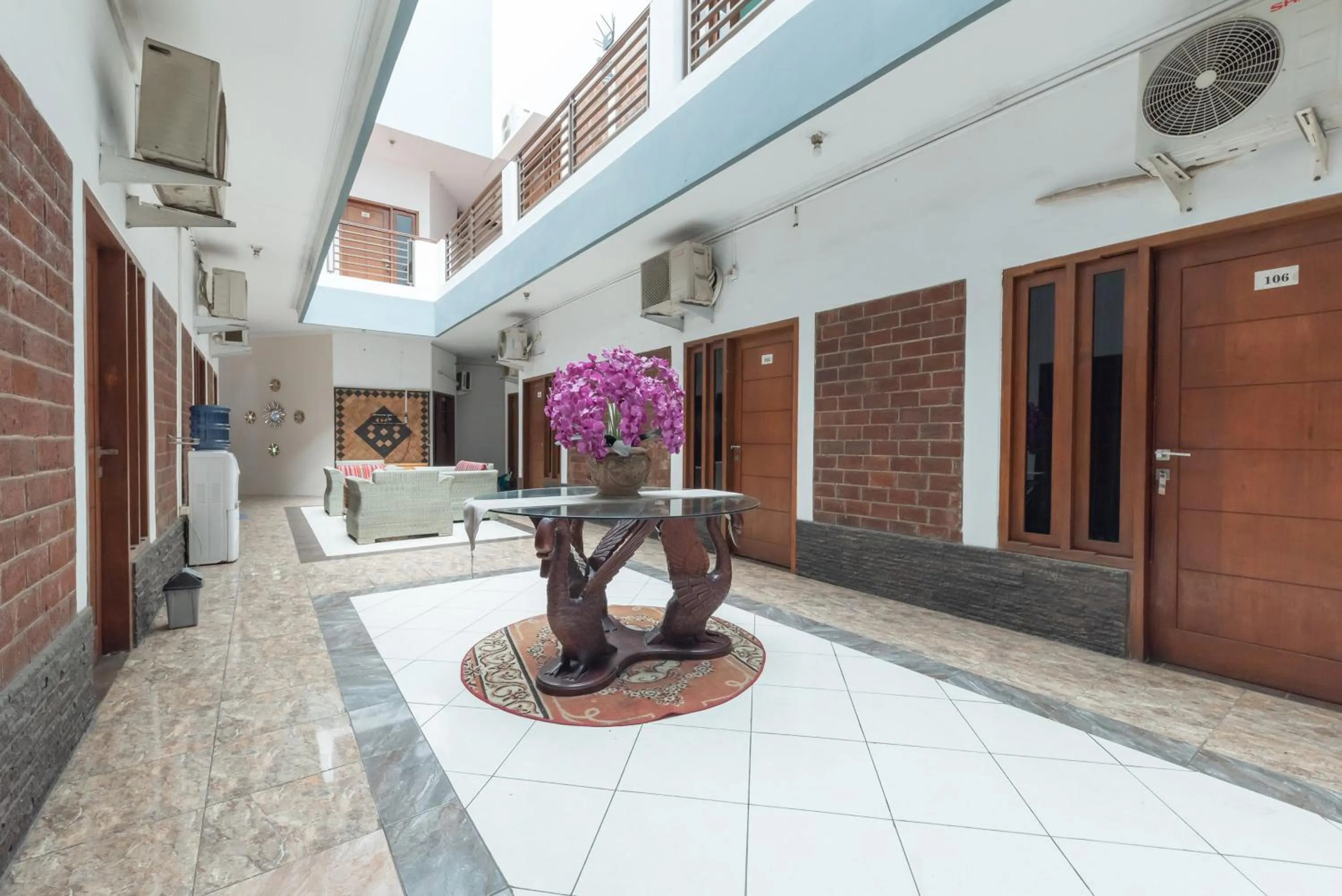 Property building in Sans Stay Skyland Pasteur Bandung