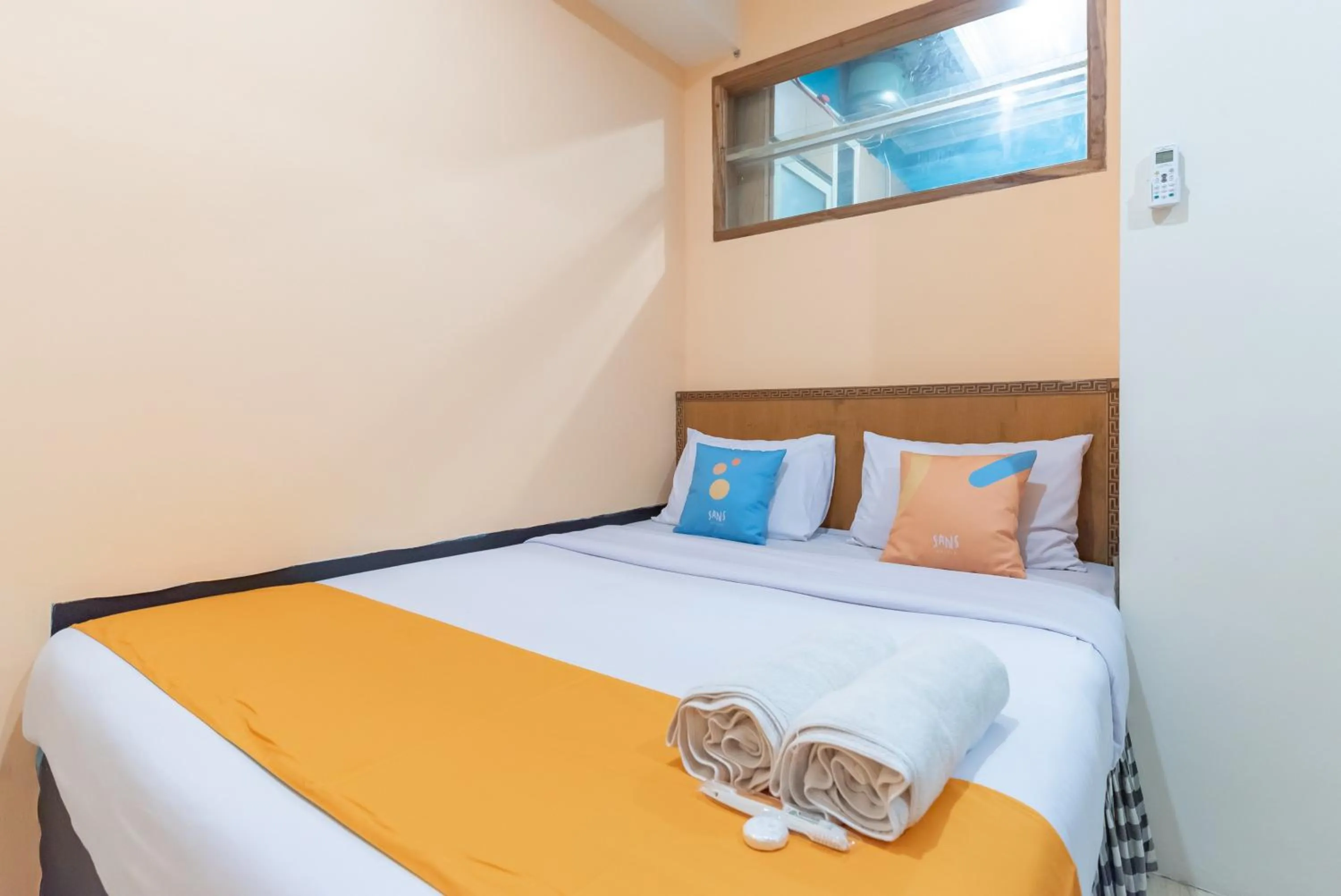 Bedroom, Bed in Sans Stay Skyland Pasteur Bandung