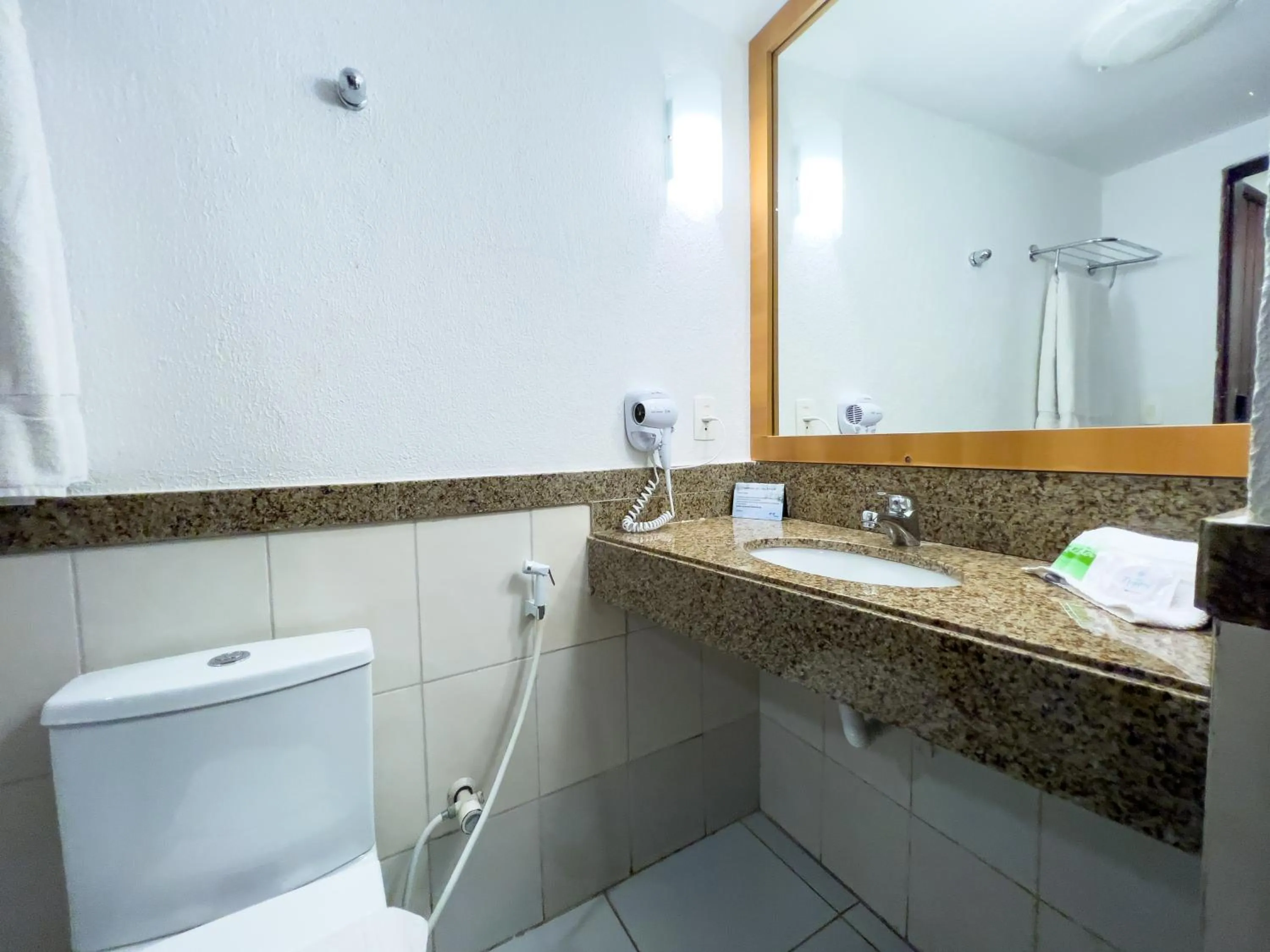 Bathroom in Praiamar Natal Hotel & Convention