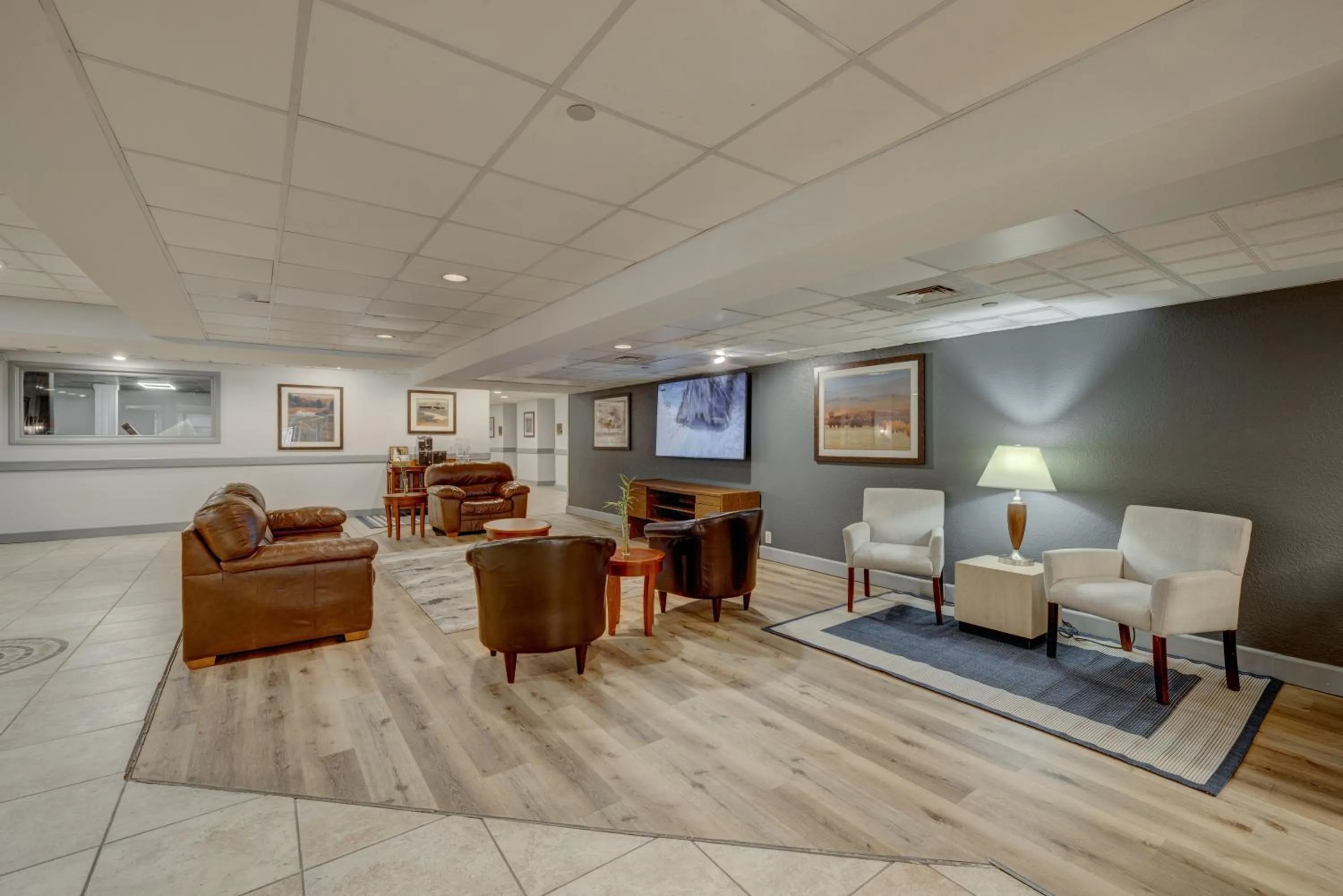 Lobby or reception in Riverside Hotel