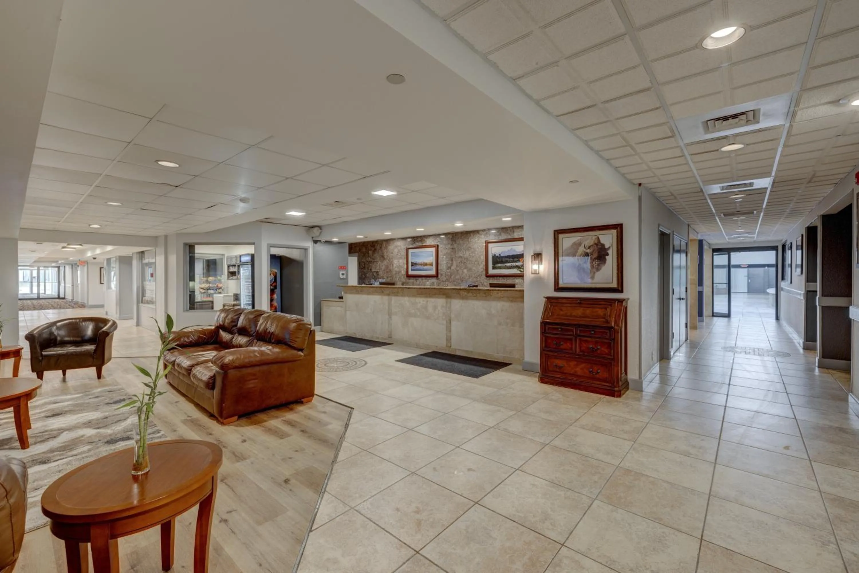 Lobby or reception in Riverside Hotel