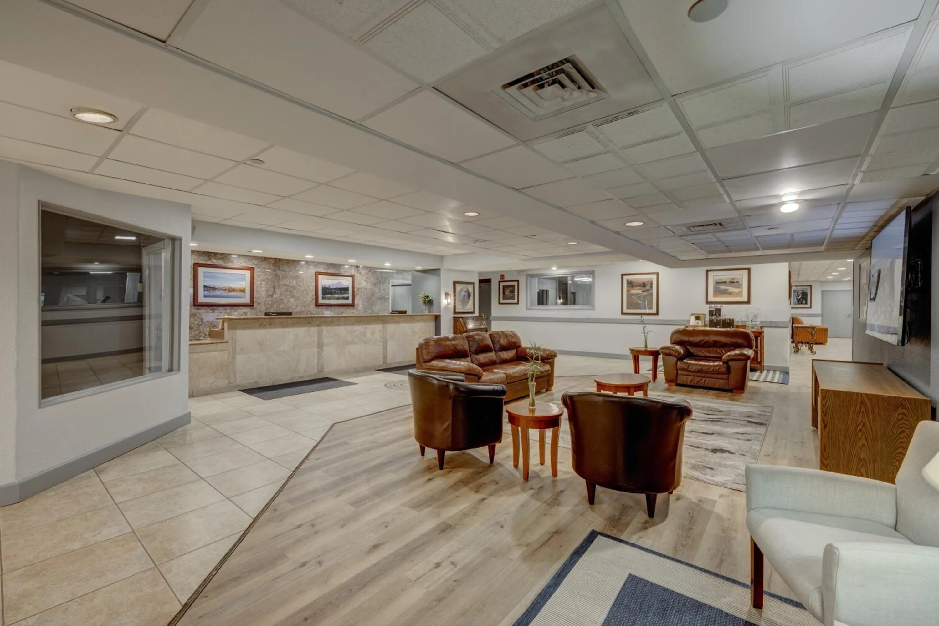 Lobby or reception in Riverside Hotel