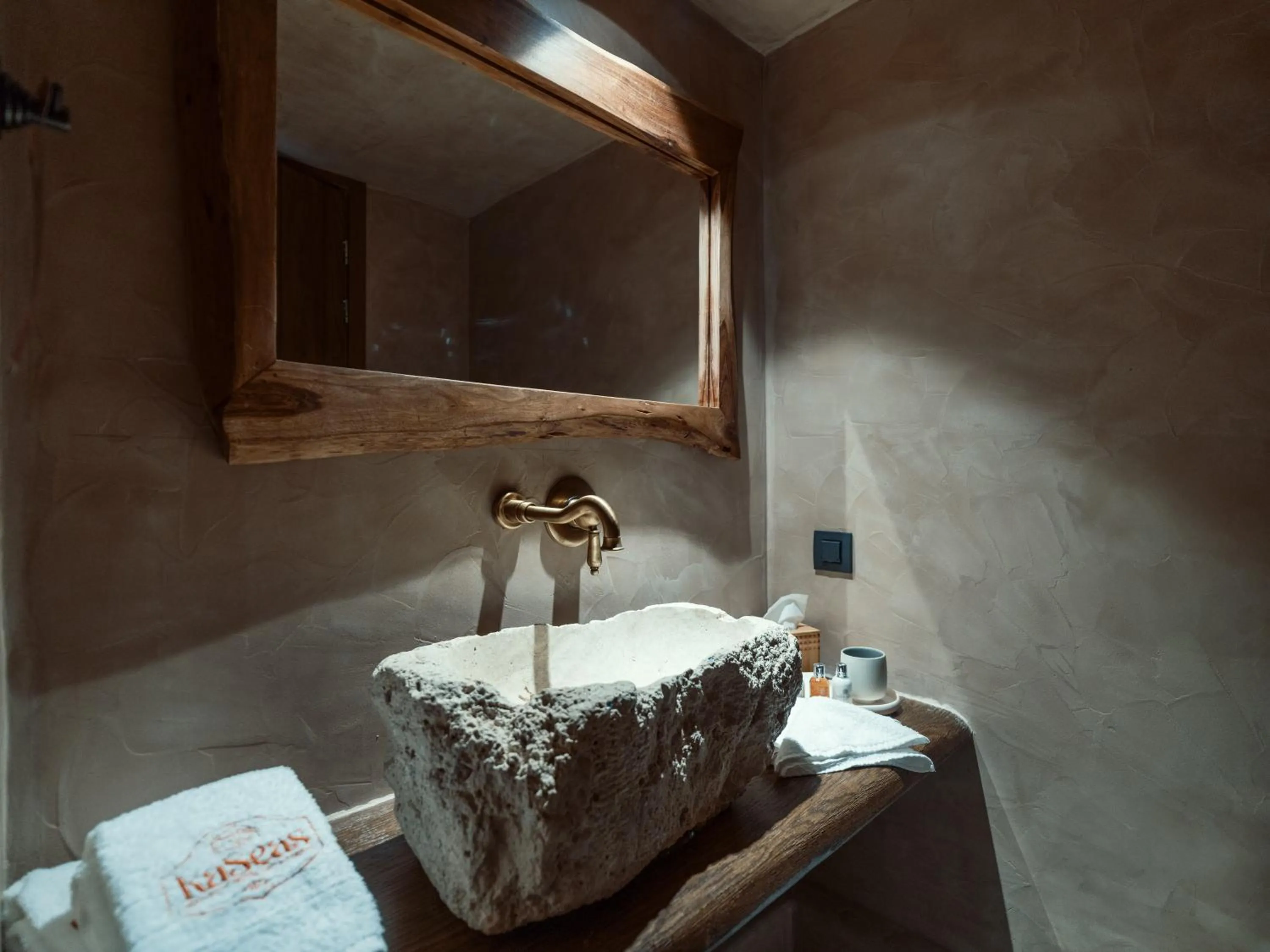Bathroom in KaSeas Boutique Hotel