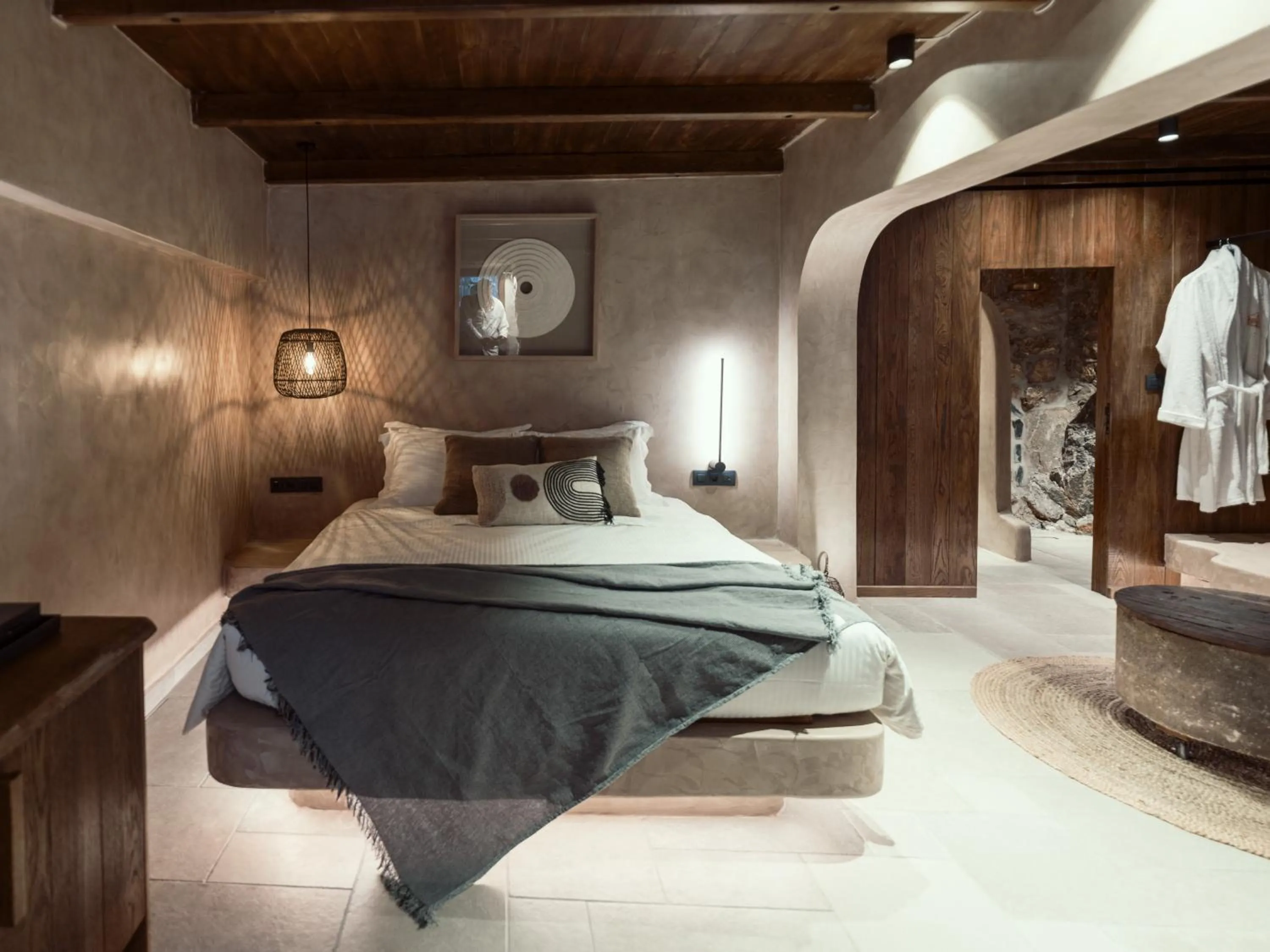 Bed in KaSeas Boutique Hotel