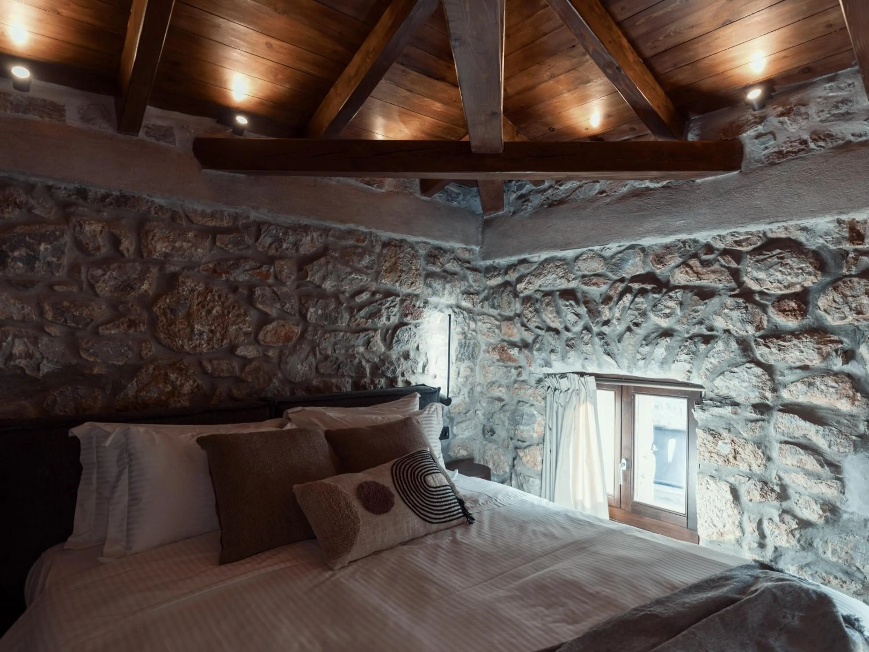 Bed in KaSeas Boutique Hotel