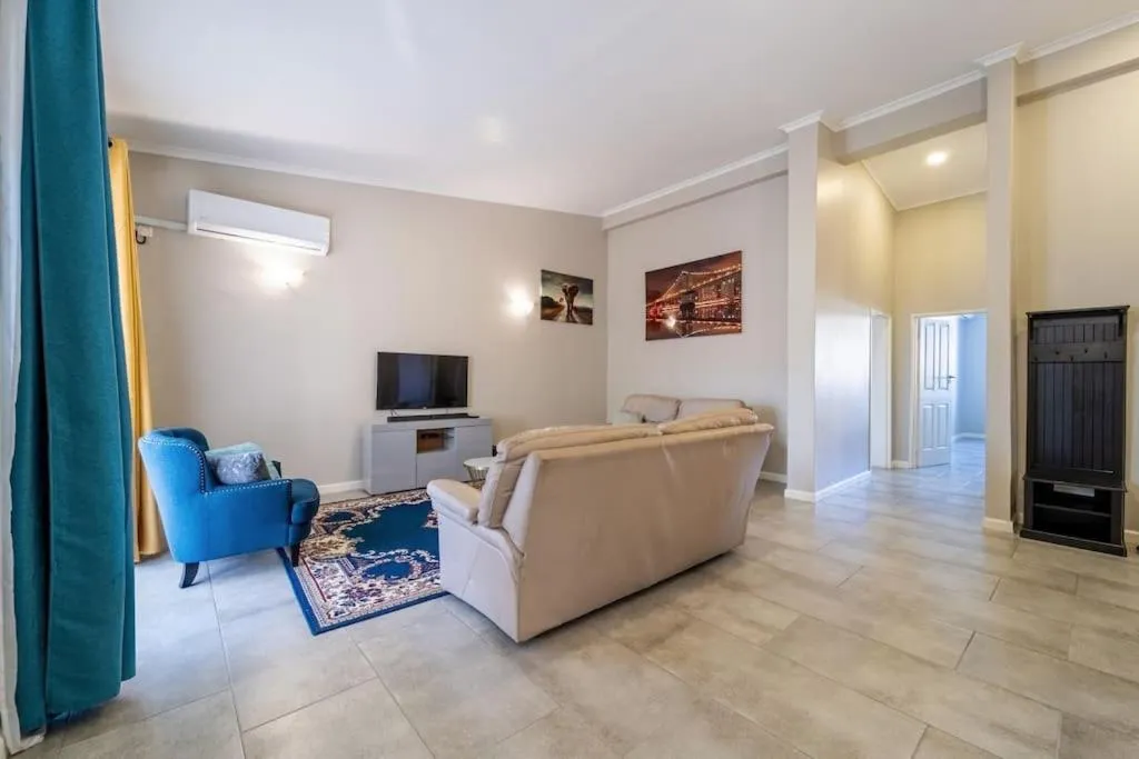 Kitchen or kitchenette in 124 Platinum Peak ,Victoria Falls