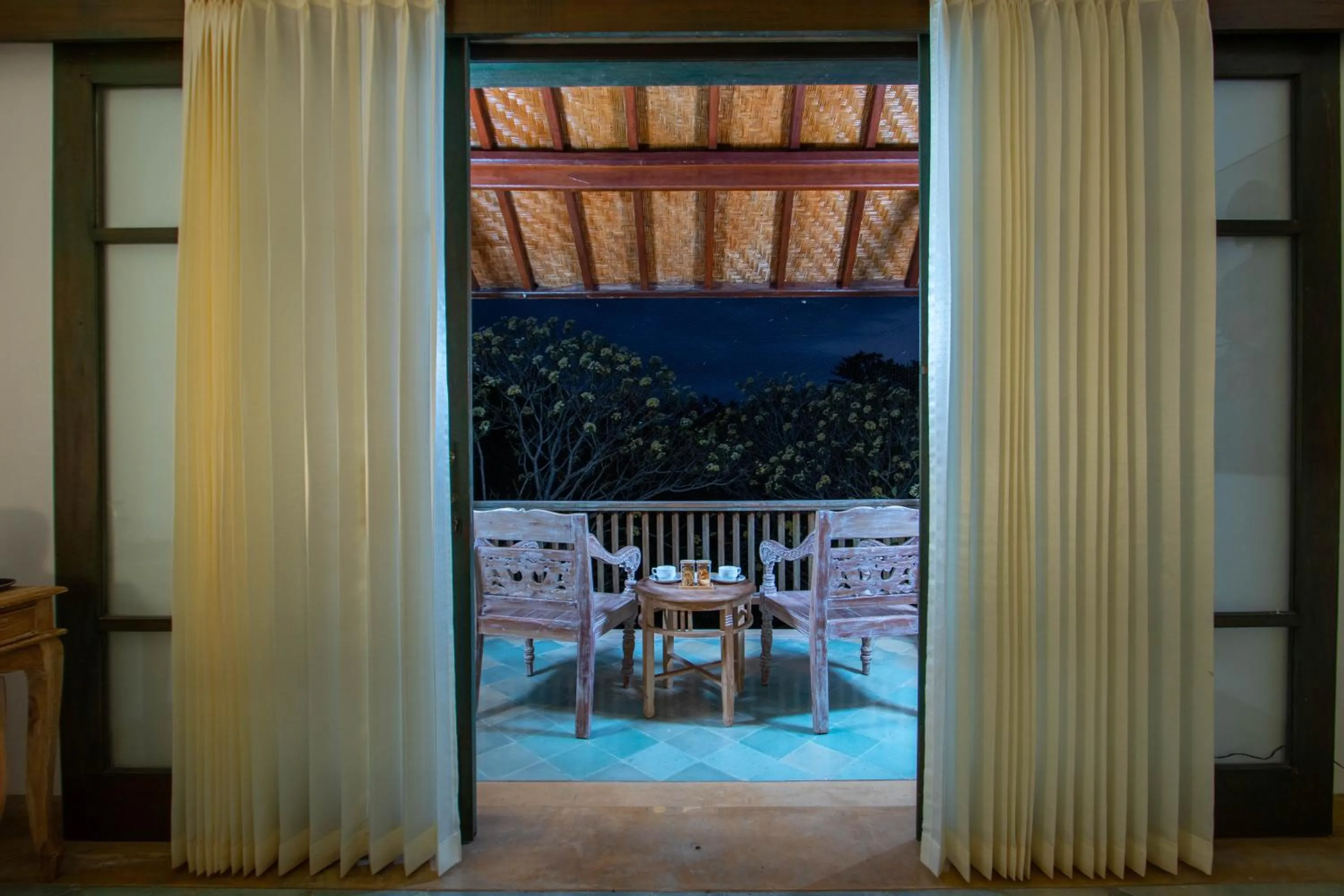 Balcony/Terrace in Alam Puri Art Museum and Villas