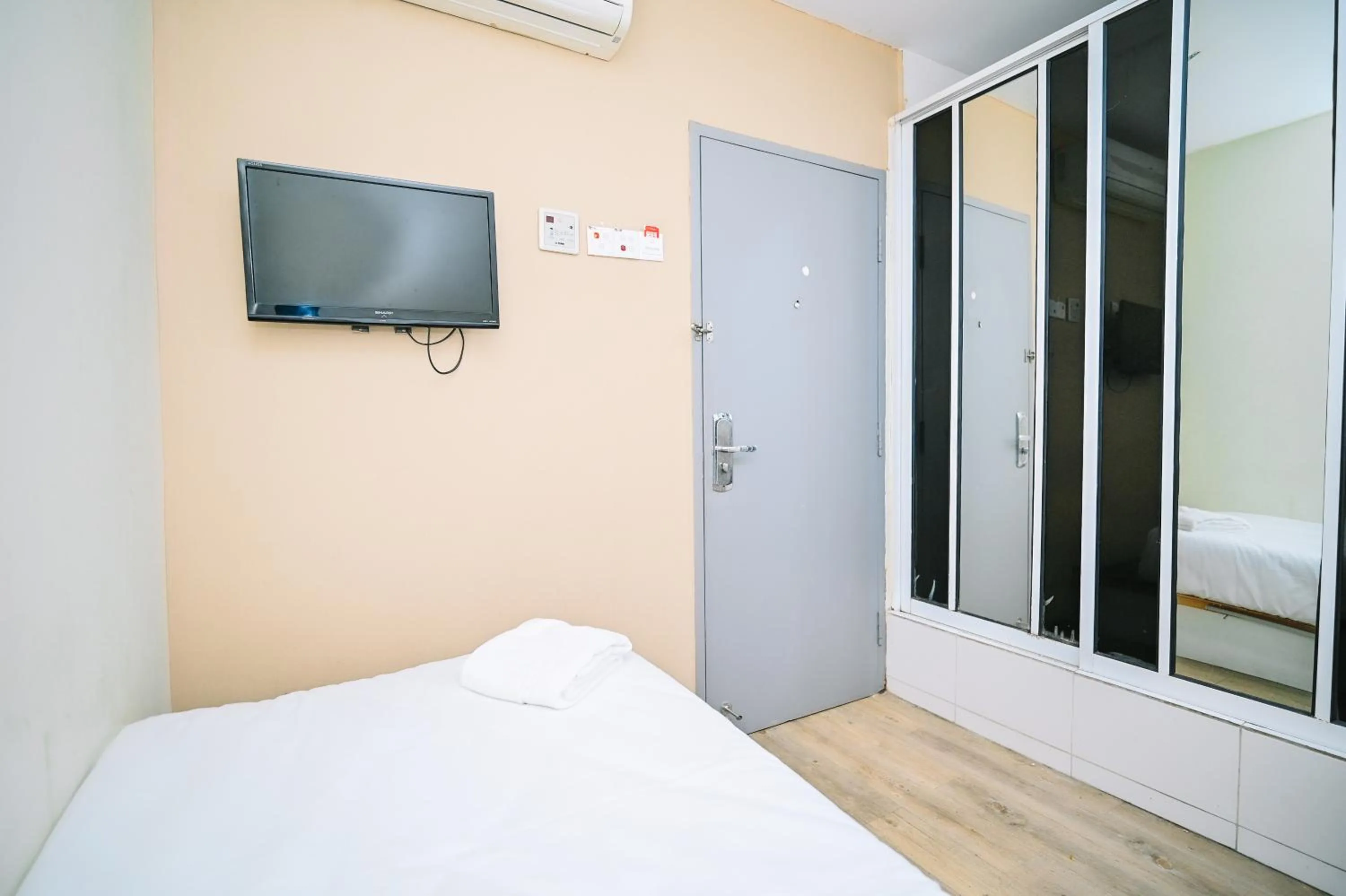 Bed in Swing & Pillows - My Home Hotel Wangsa Maju