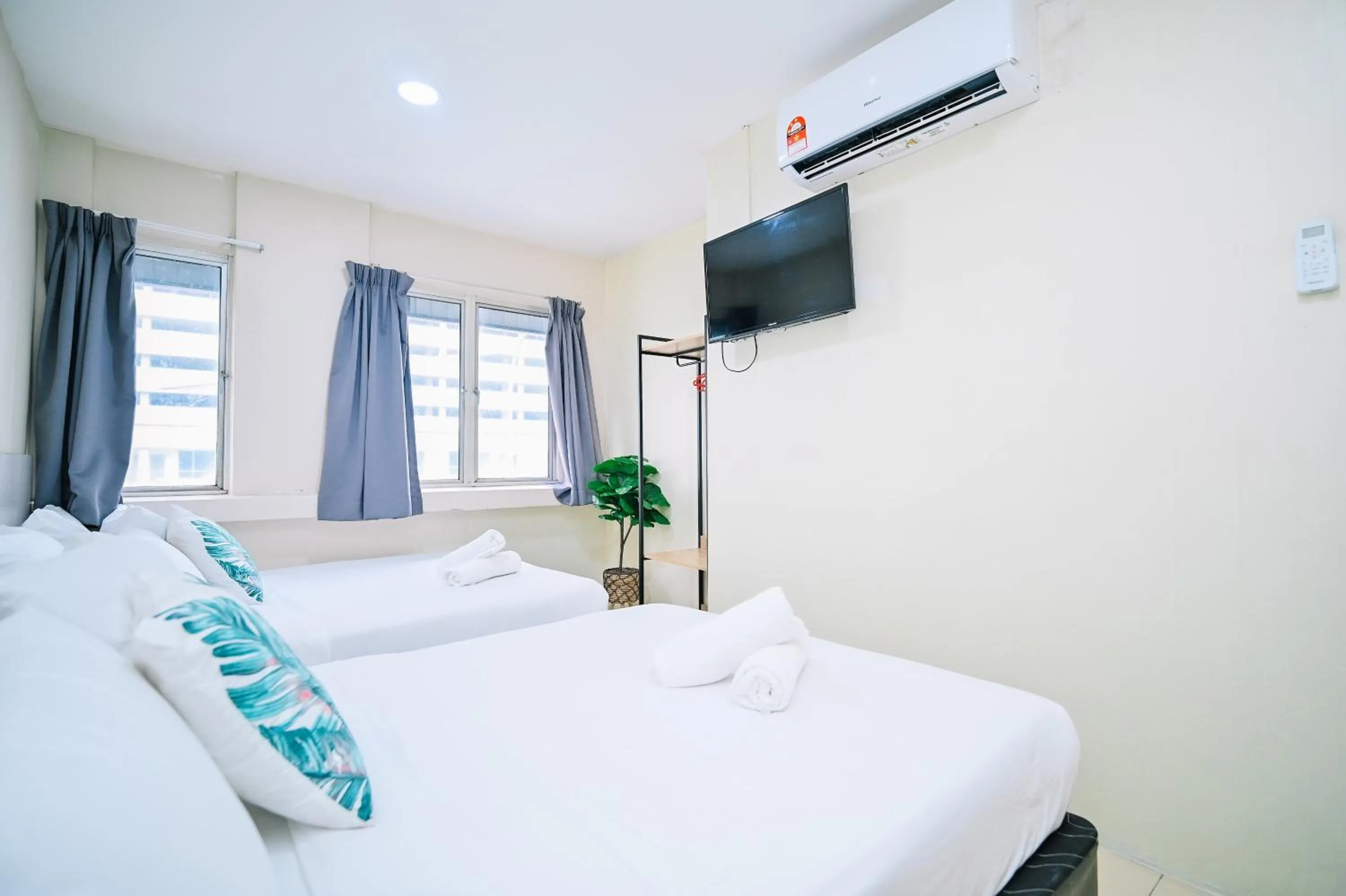 Bed in Swing & Pillows - My Home Hotel Wangsa Maju