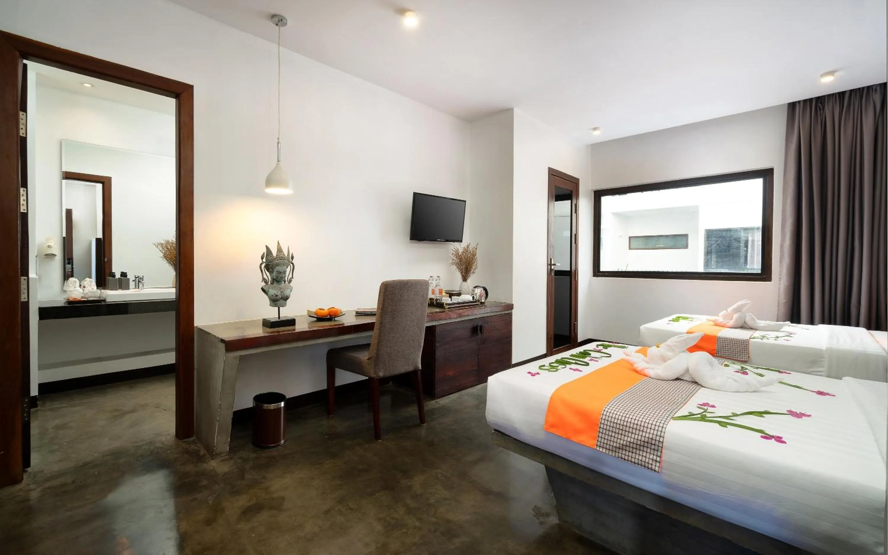 Bed in The Calm Oasis