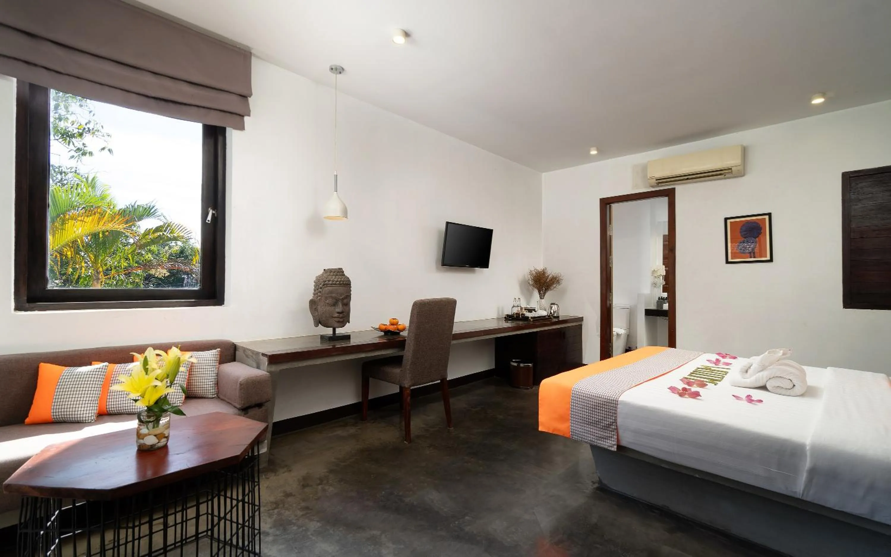 Bed in The Calm Oasis