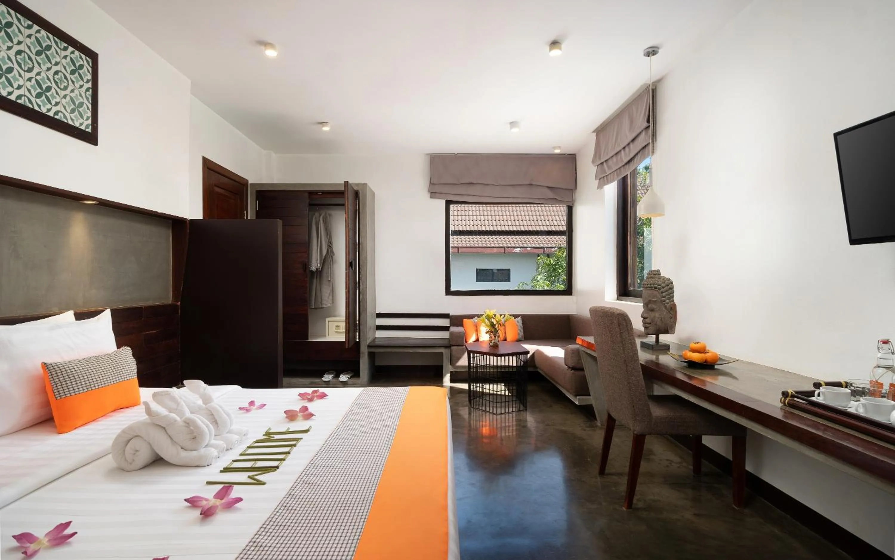 Bed in The Calm Oasis