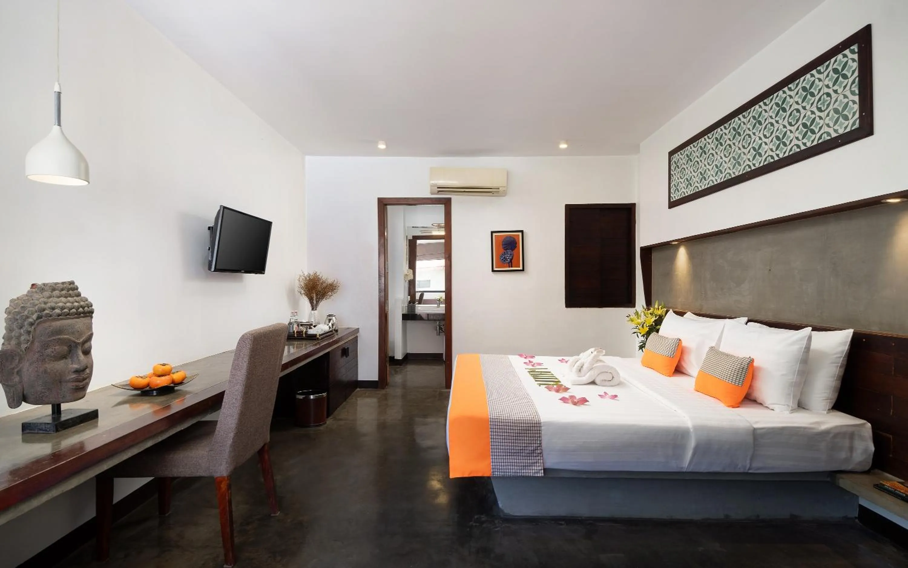 Bed in The Calm Oasis