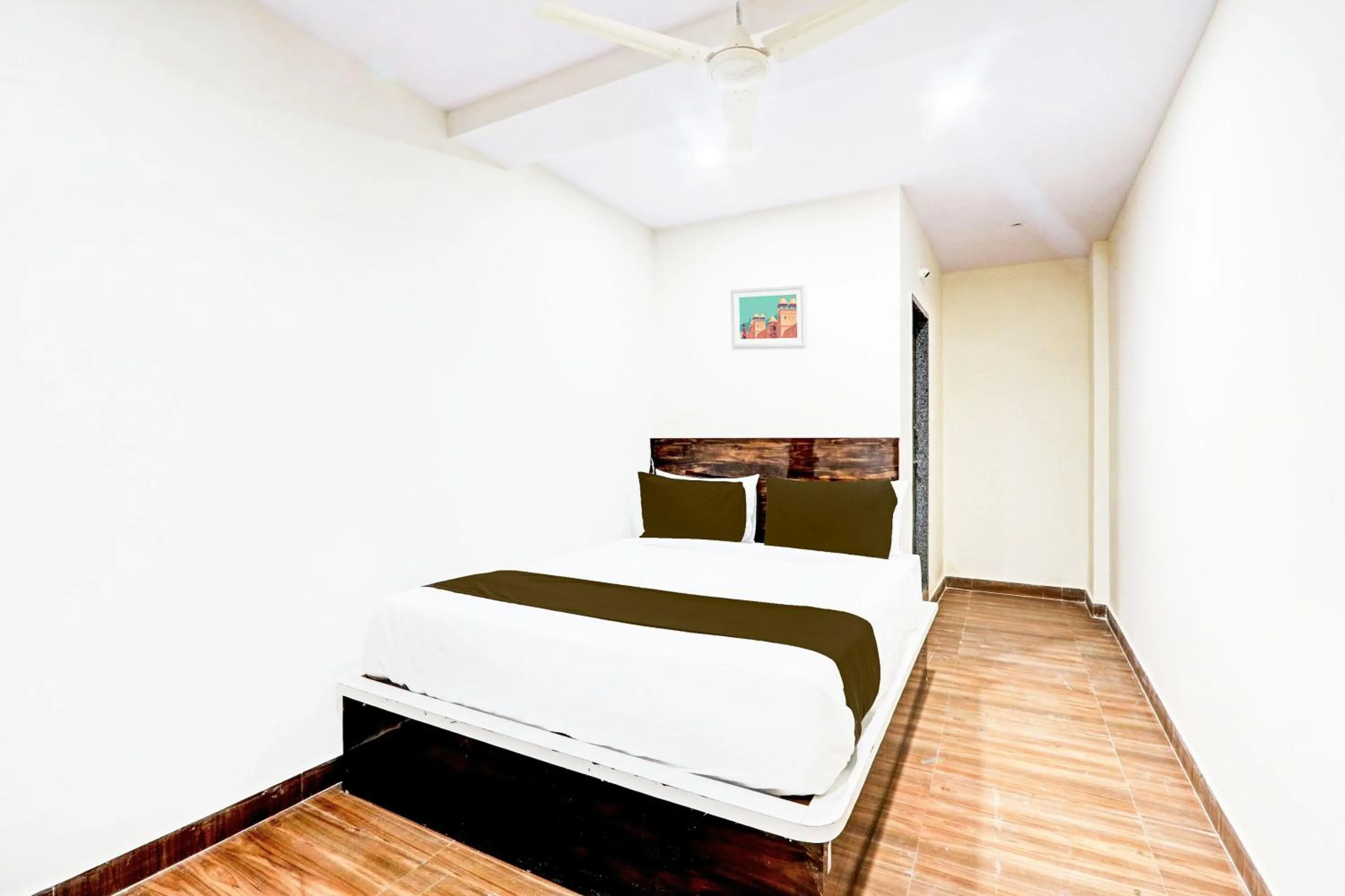 Bedroom, Bed in Hotel O RB @ KOMPALLY
