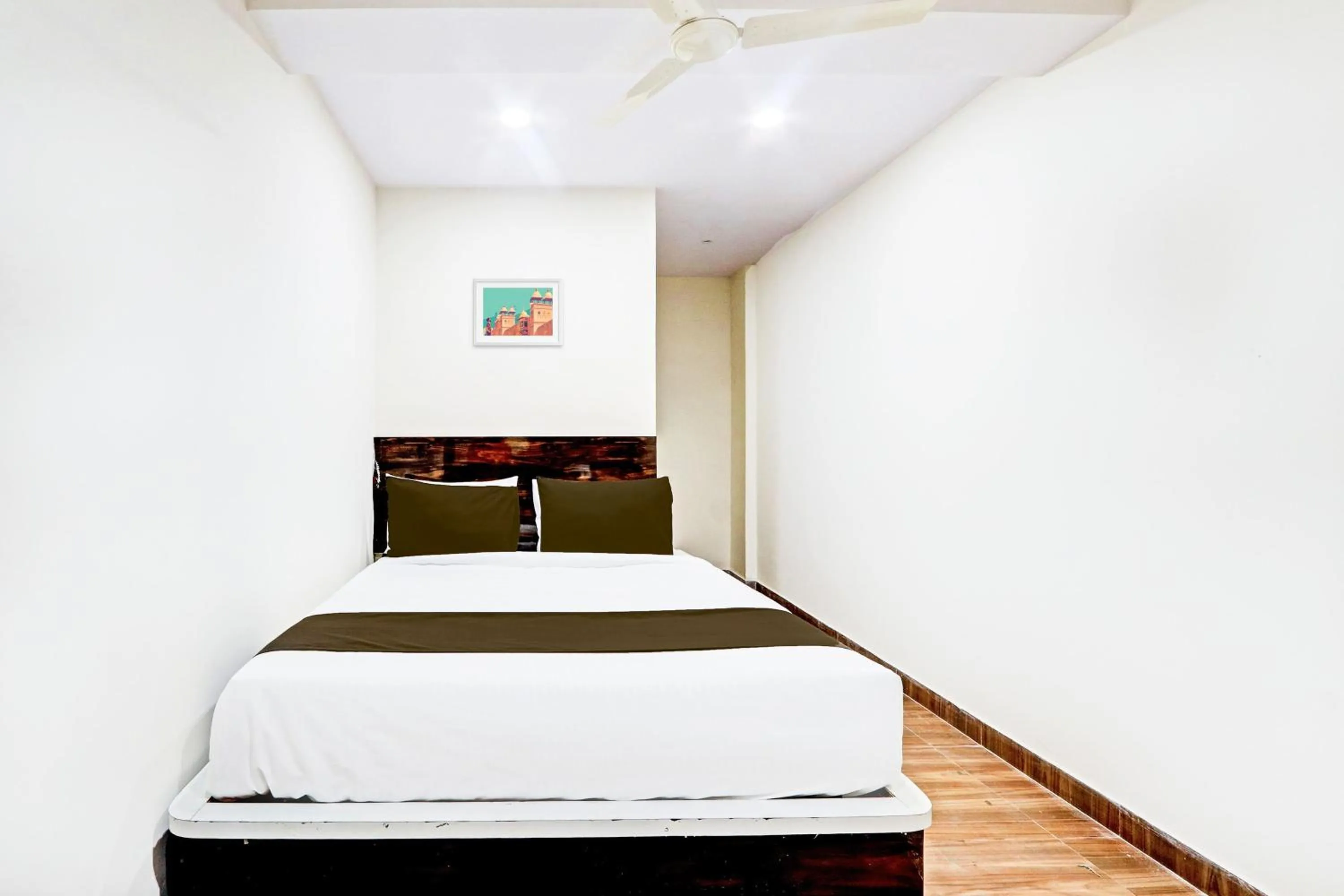 Bedroom, Bed in Hotel O RB @ KOMPALLY