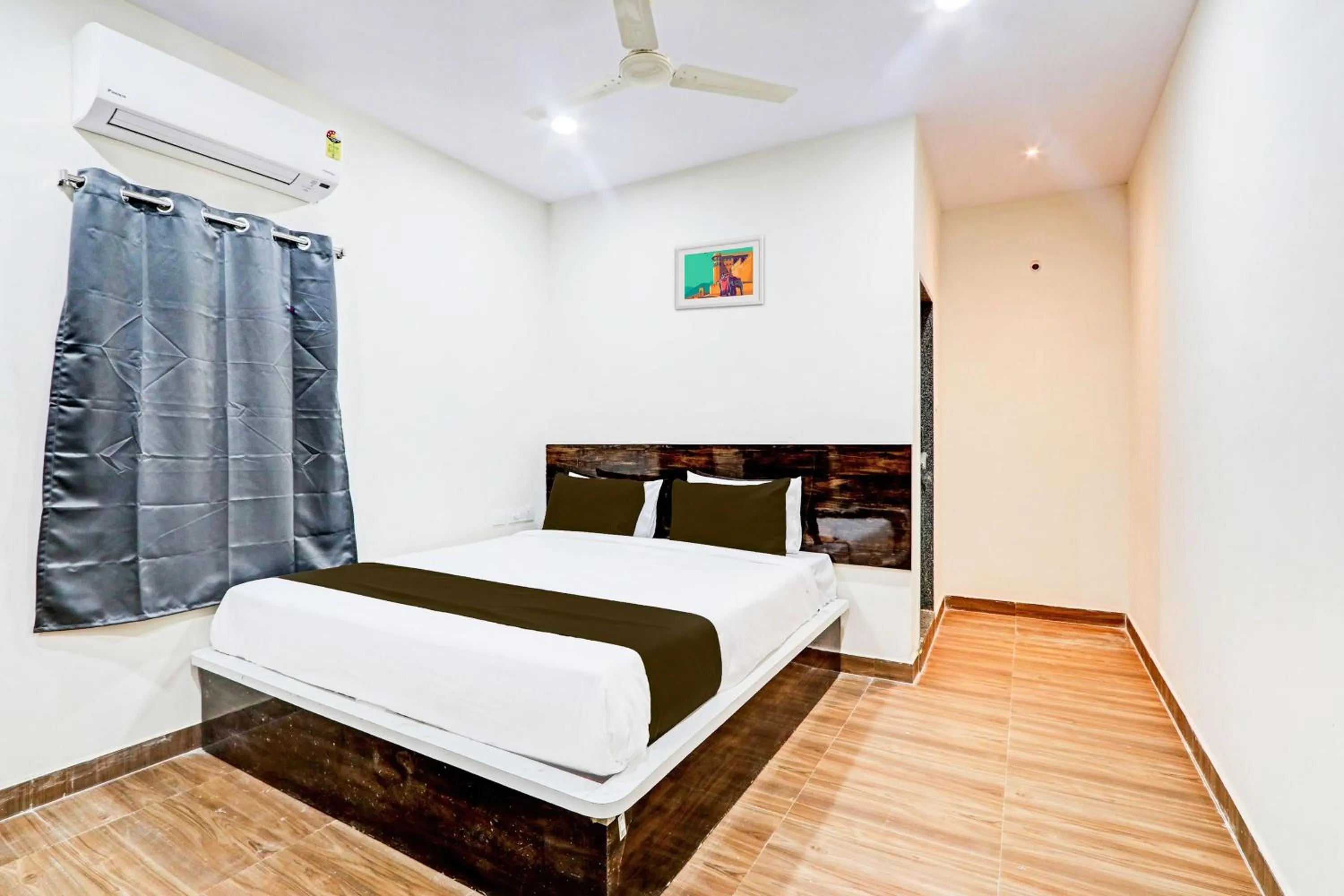 Bedroom, Bed in Hotel O RB @ KOMPALLY