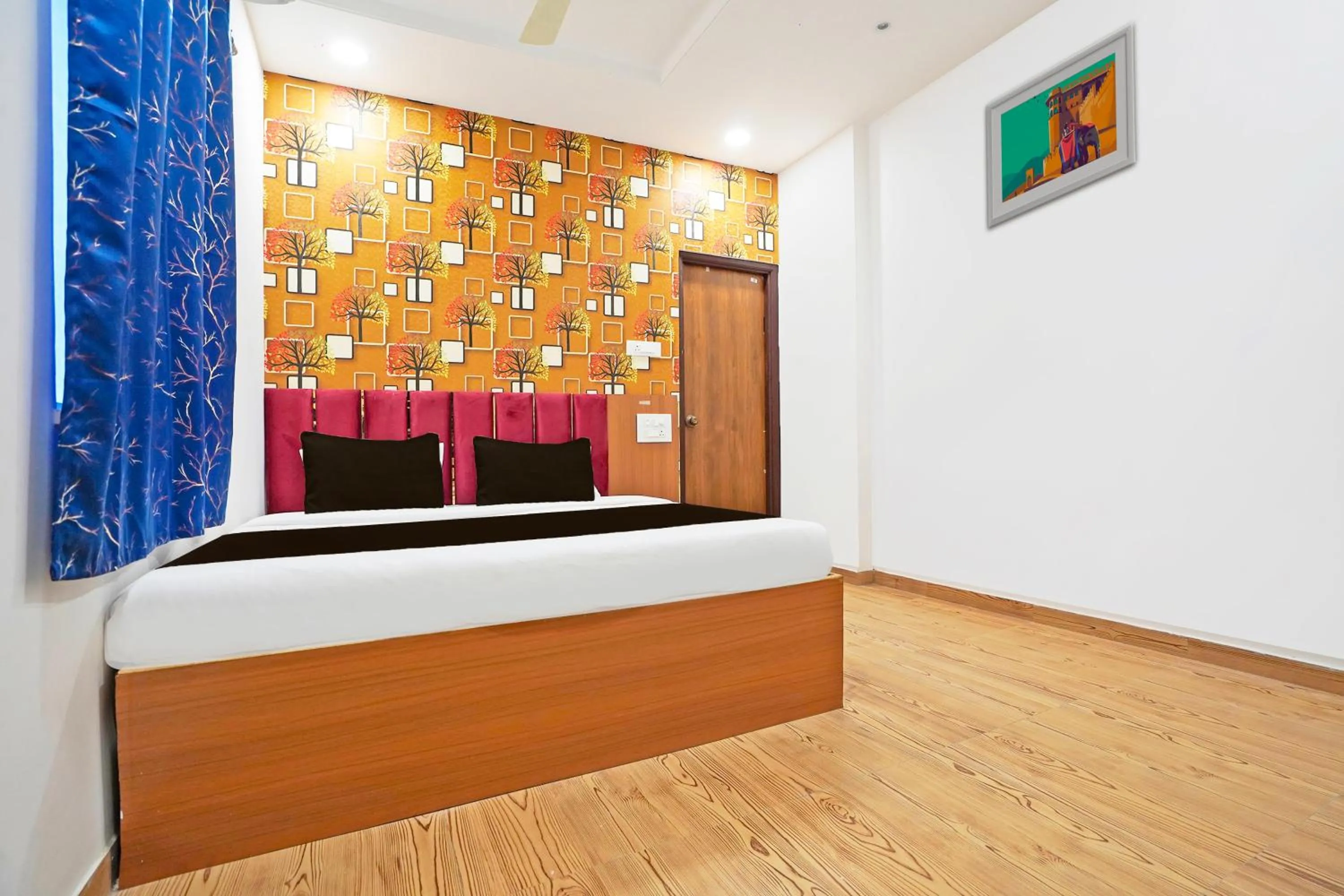 Bedroom, Bed in Super Hotel O Sunshine Villa