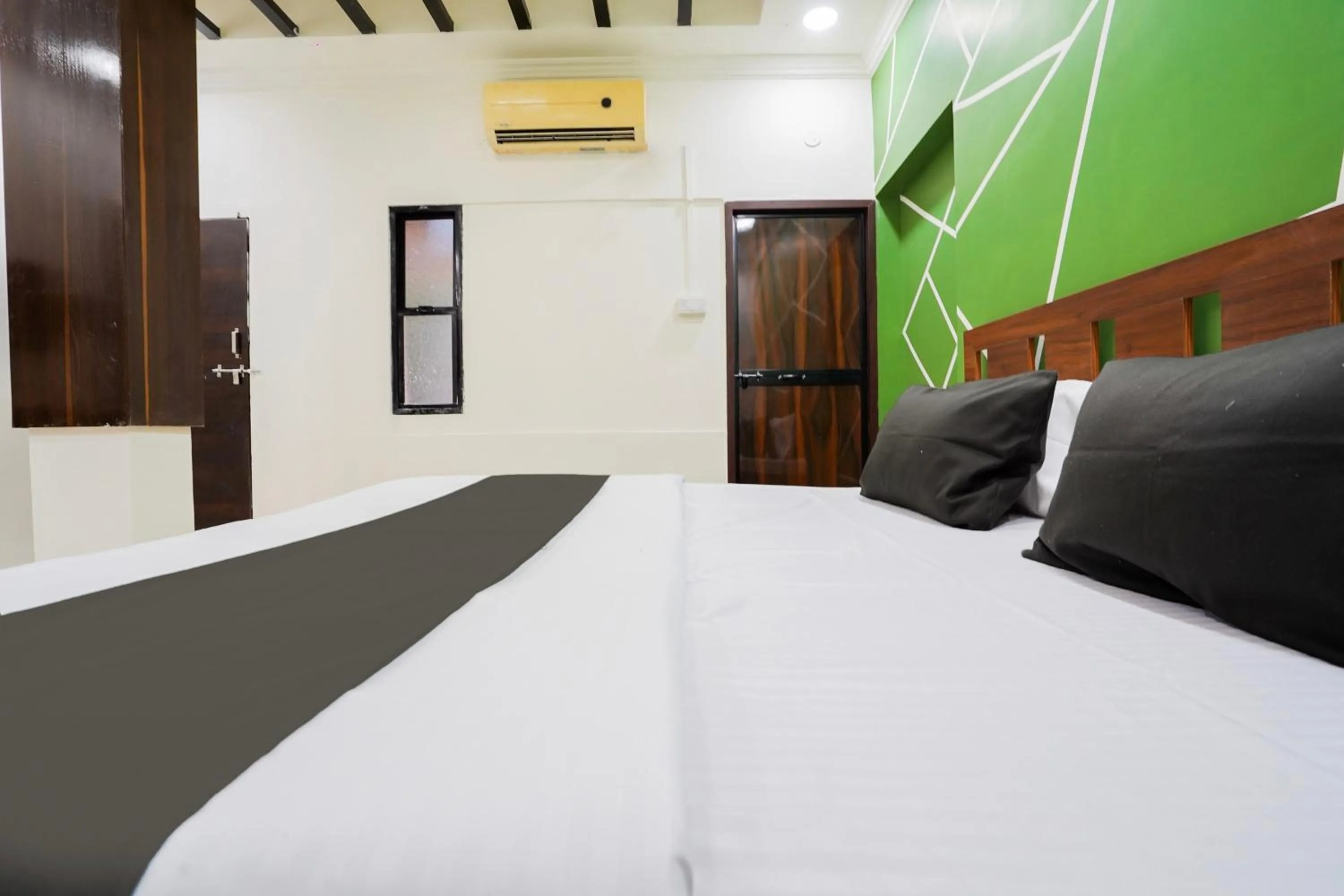 Bedroom, Bed in Hotel O The Heaven Inn